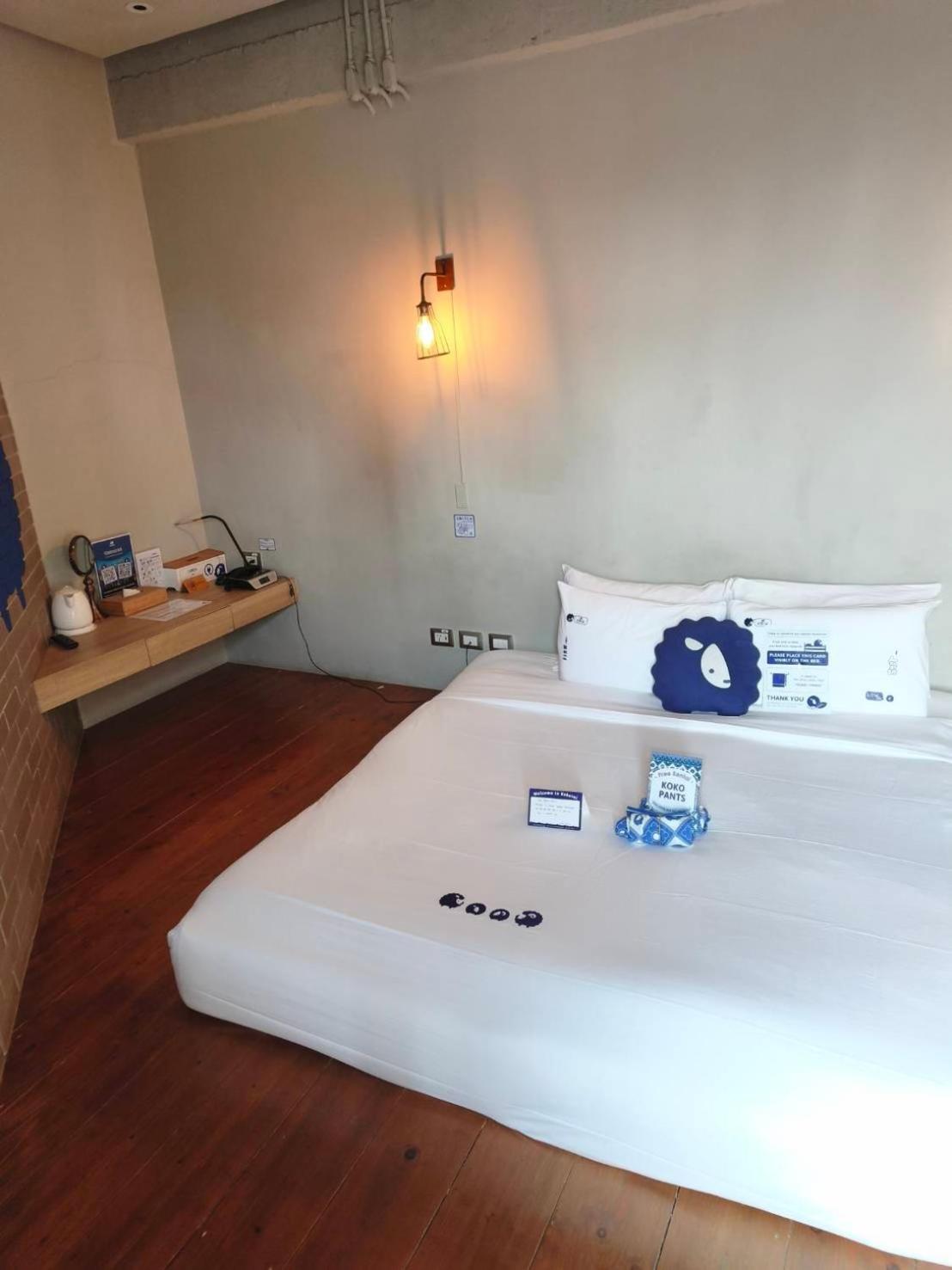 Deluxe King Room photo 3
