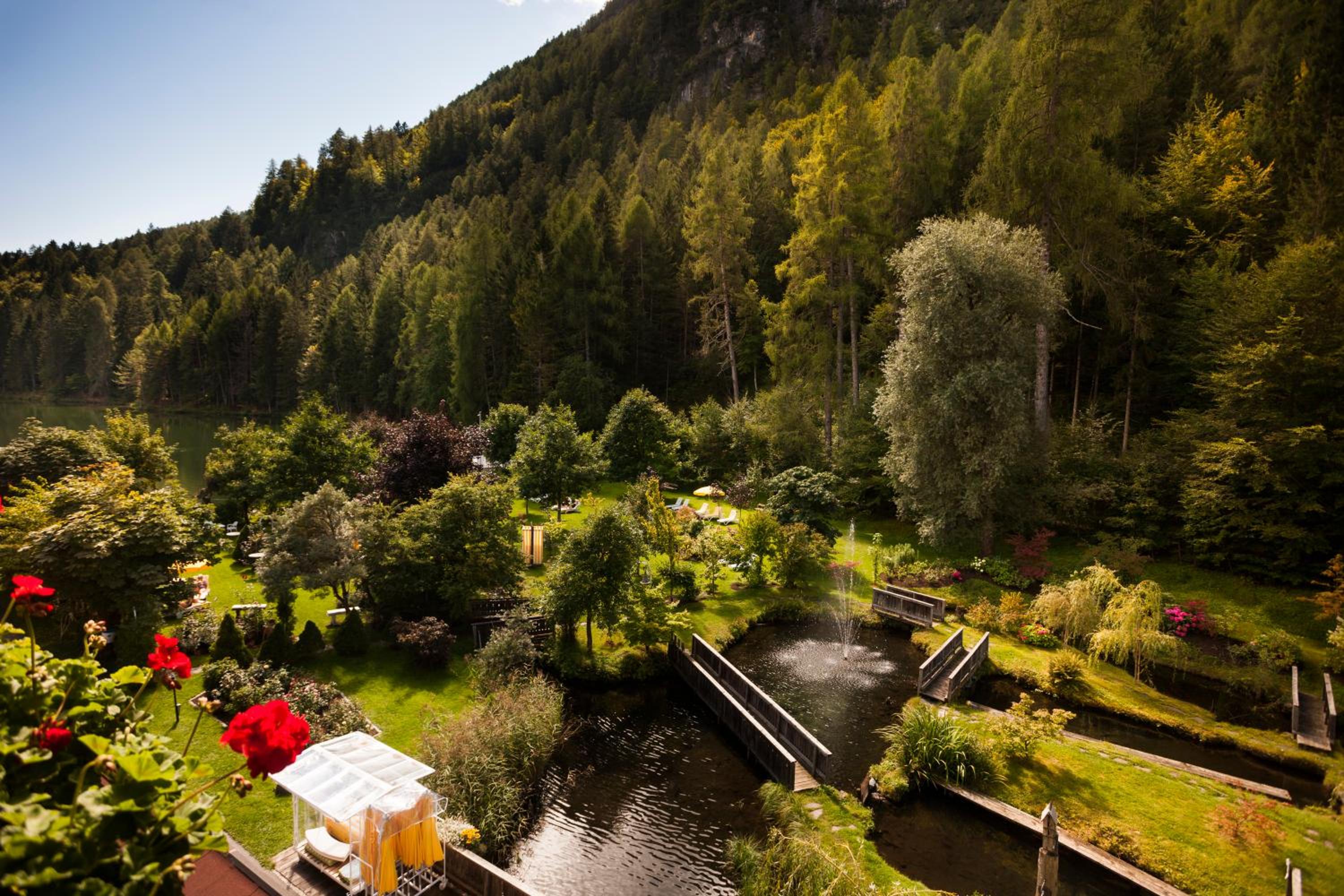 Double Room with Garden View - Photo 3