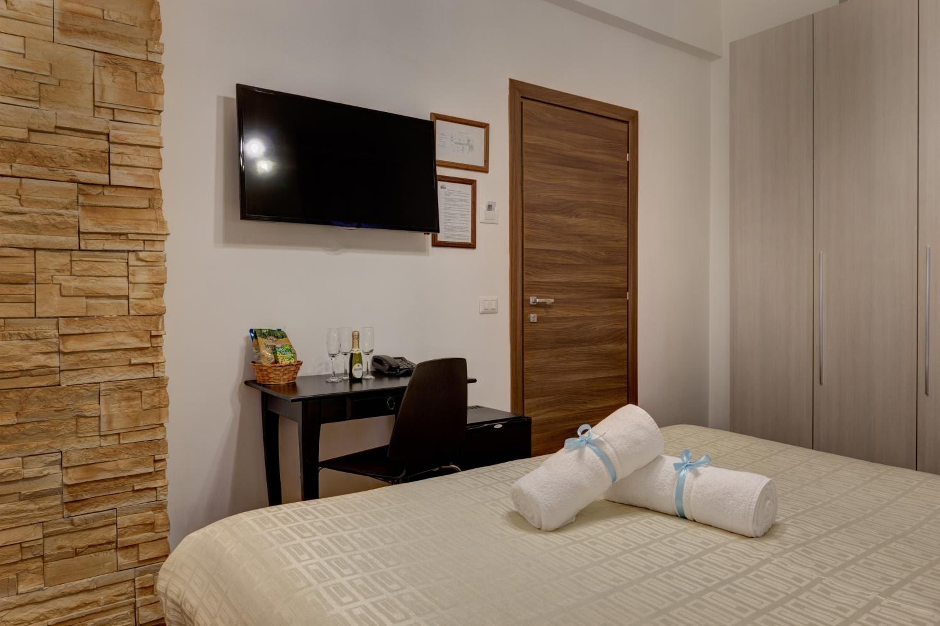 Triple Room photo 2