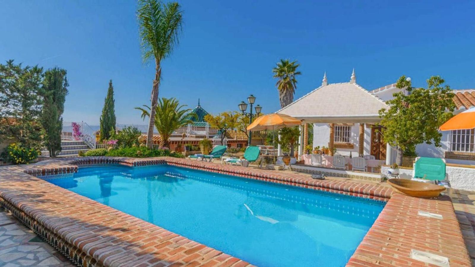 Four-Bedroom Villa photo 2