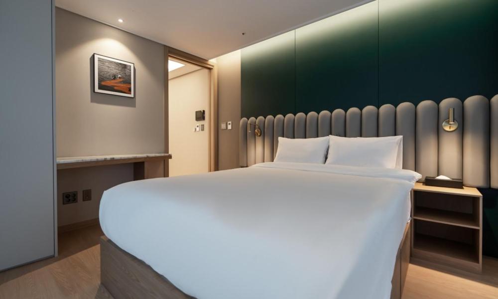 [Swimming PKG for 2 People] Suite