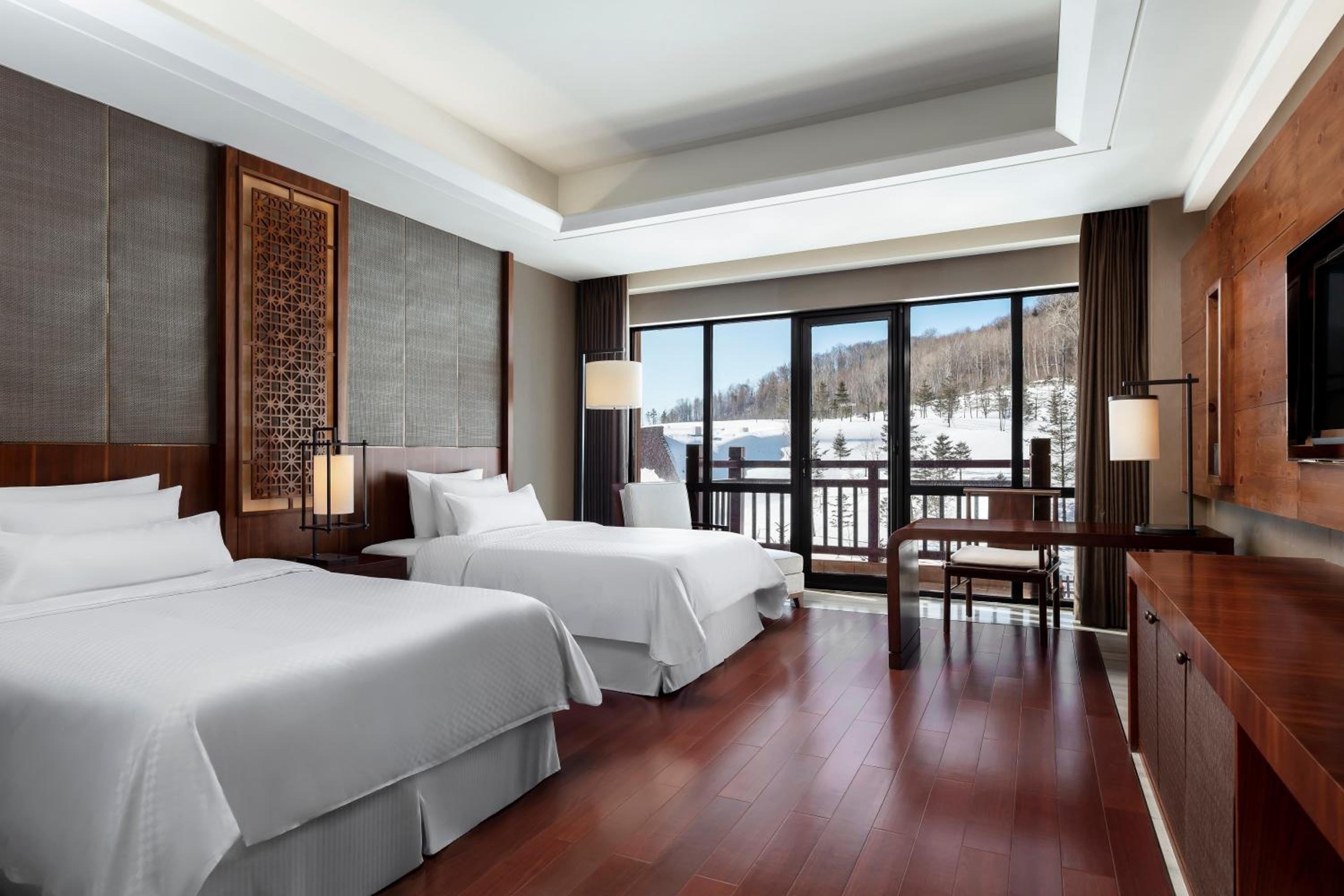 Double Room with Two Double Beds and Ski Park View