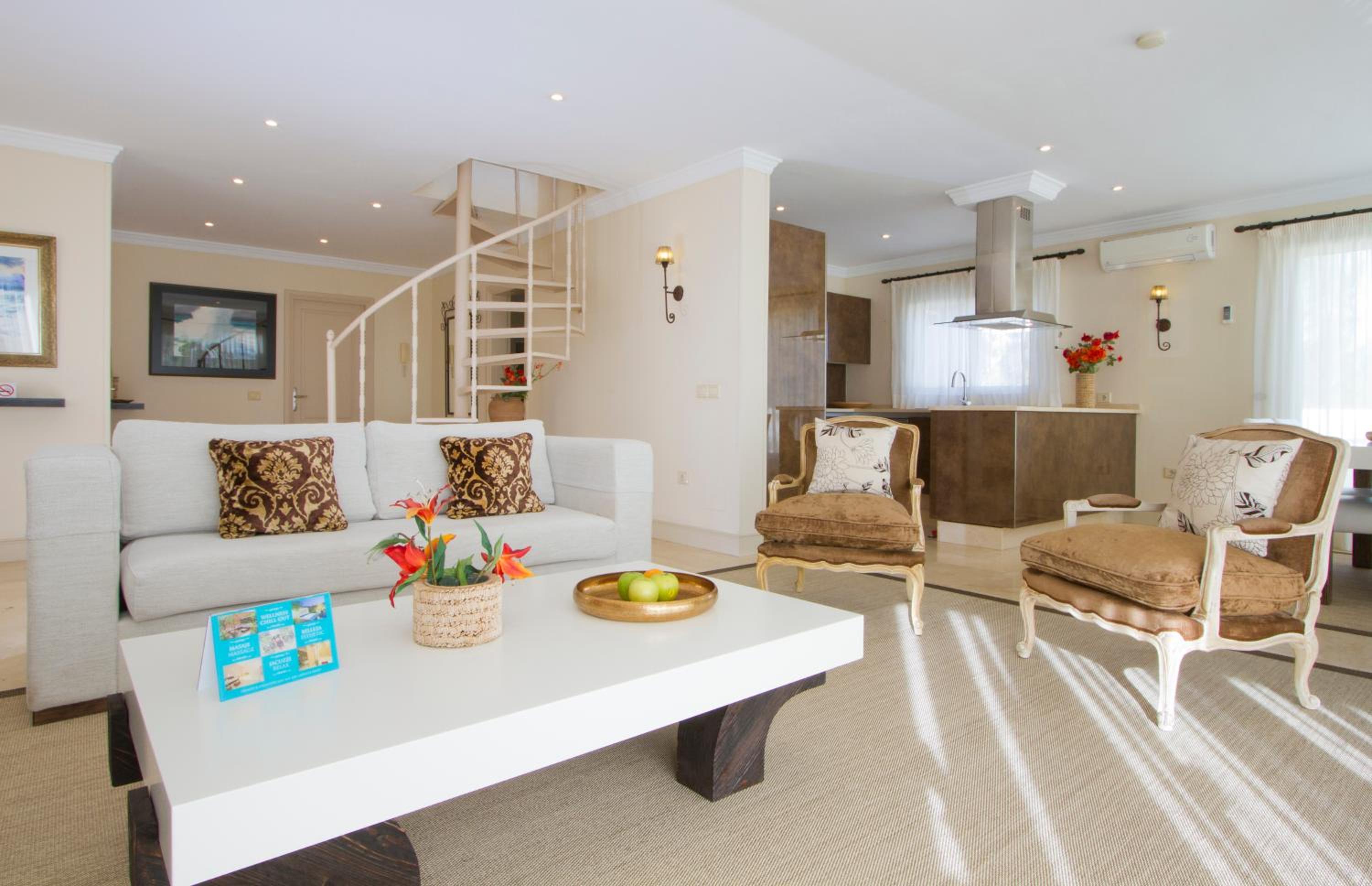 Villa Tricameral Premier con Piscina Privada