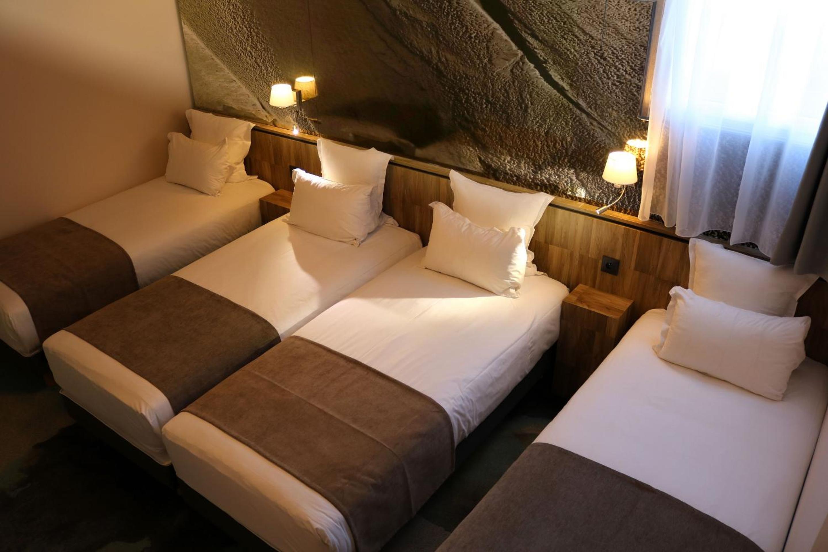 Quadruple Room - Photo 6