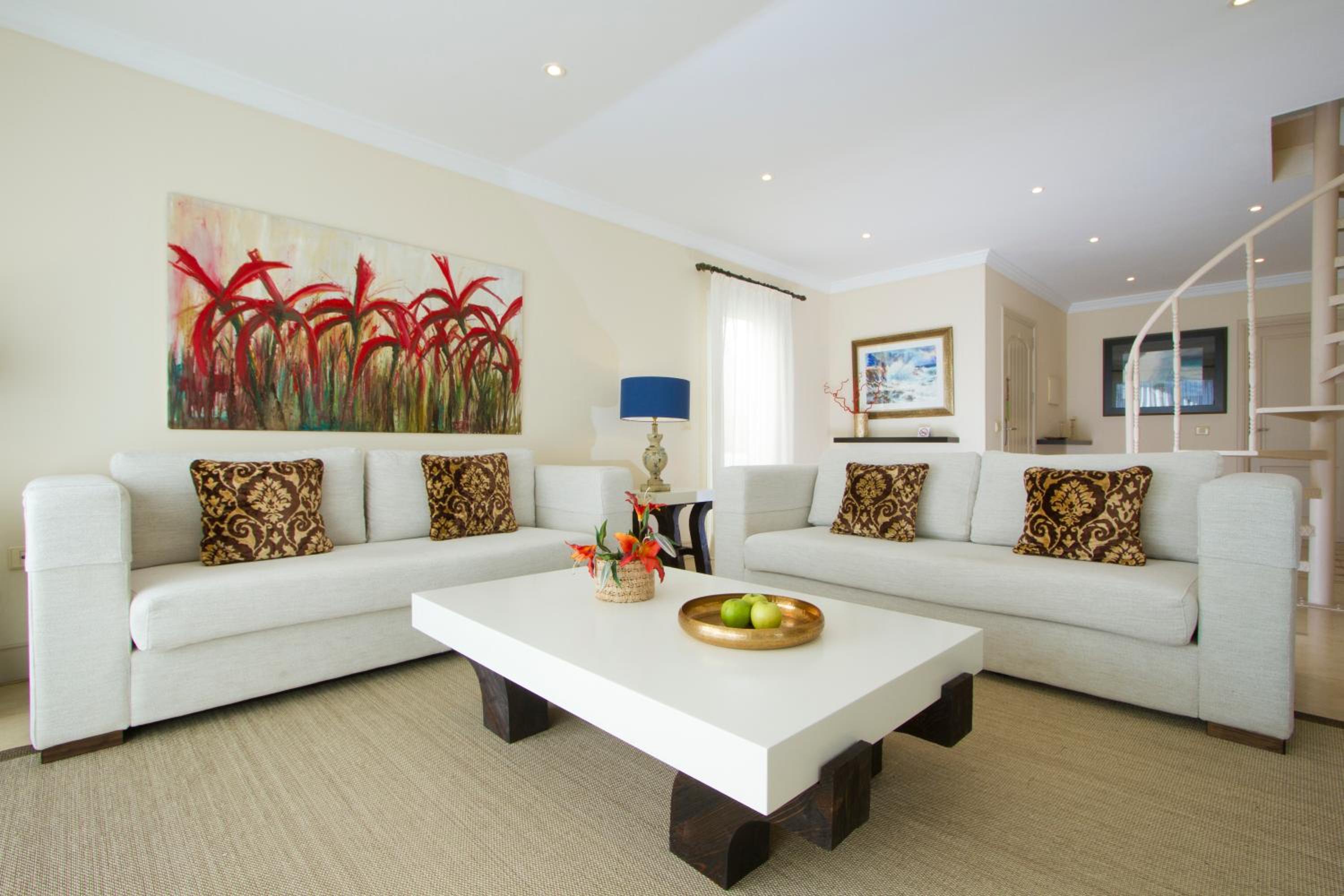 Premier Three-Bedroom Villa with Private Pool  photo 2