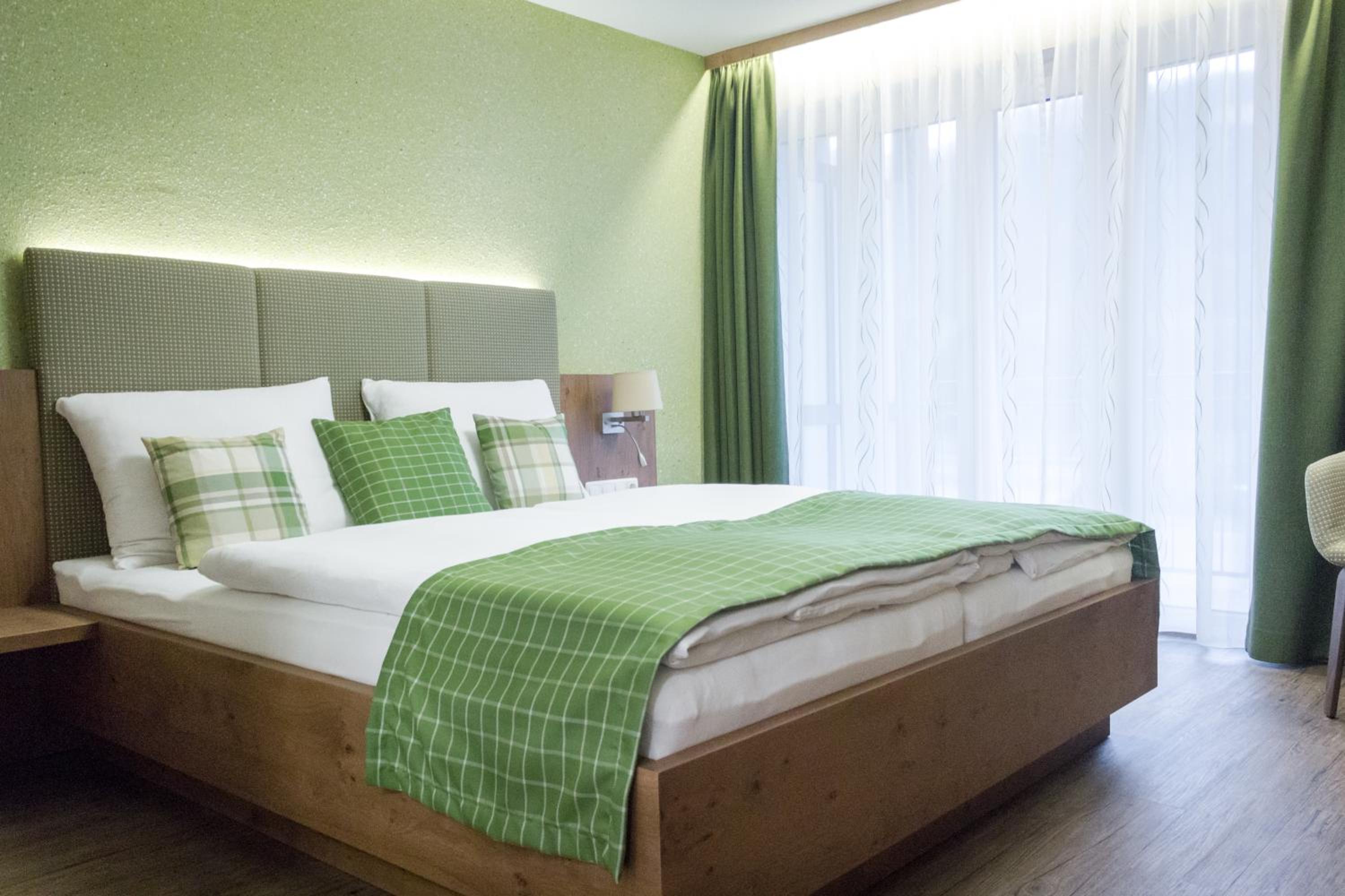 Deluxe Double Room with Balcony - Photo 1