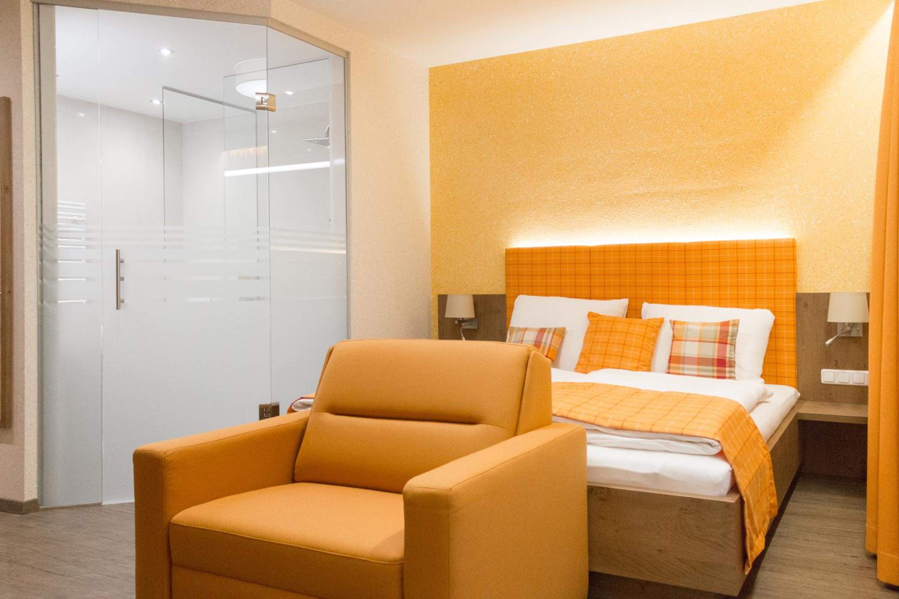 Double Room with Mountain View - Photo 3