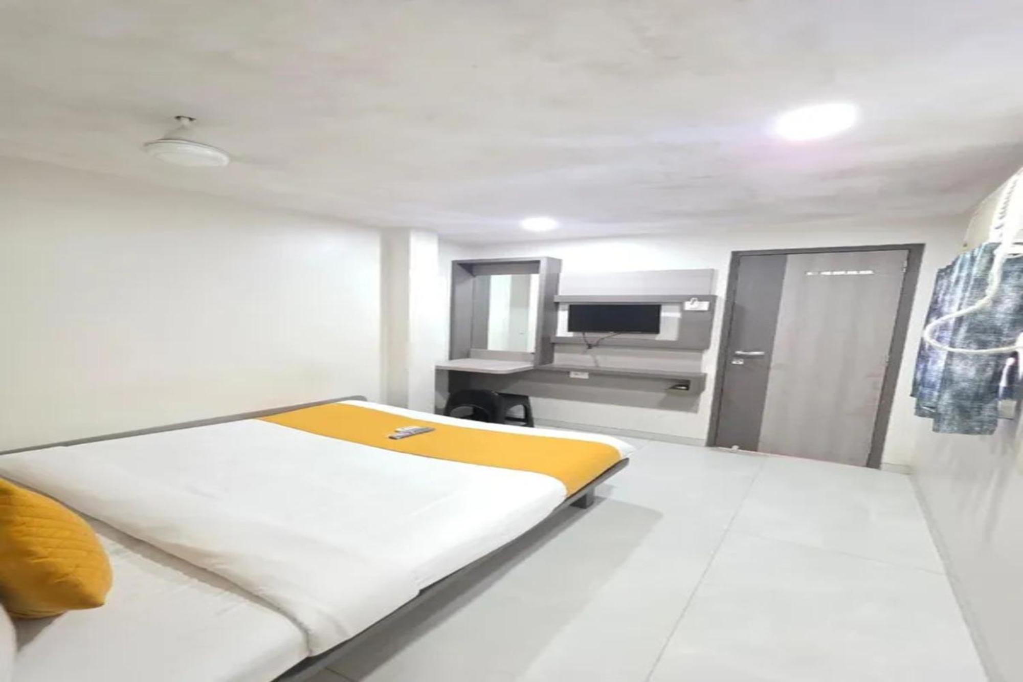 Deluxe Room - Photo 1