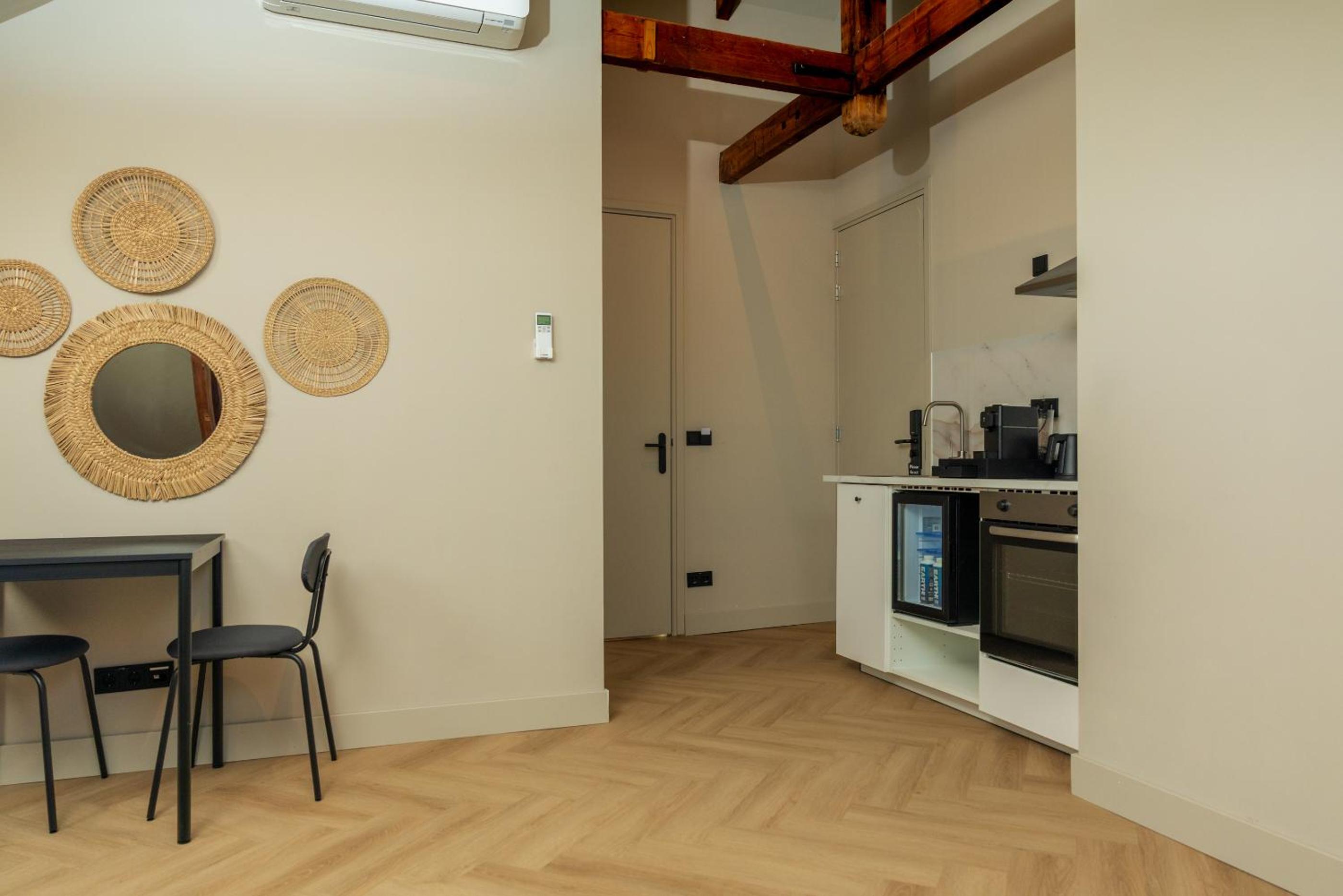 One-Bedroom Deluxe Apartment photo 1