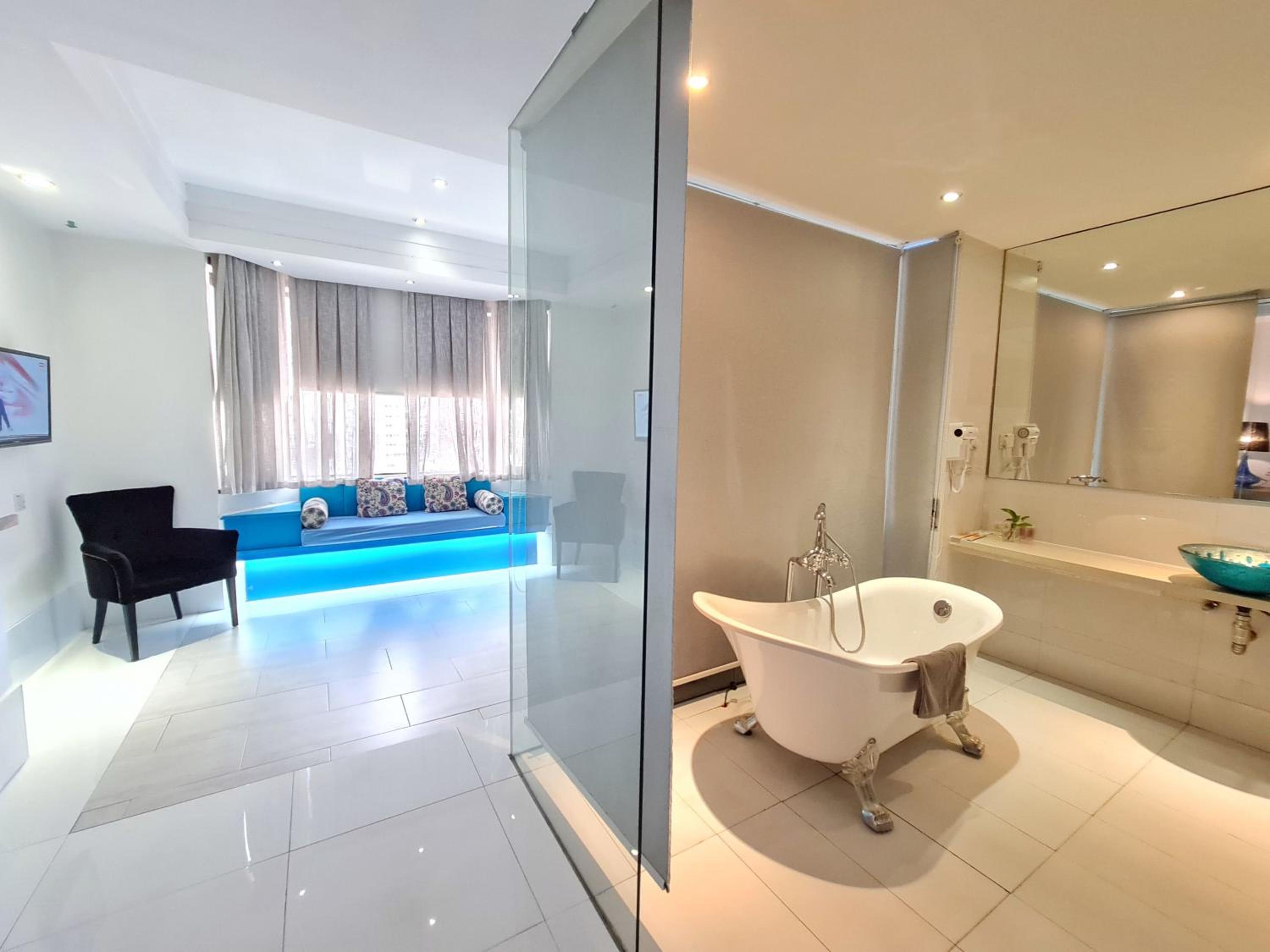 Annex Deluxe Suite photo 2