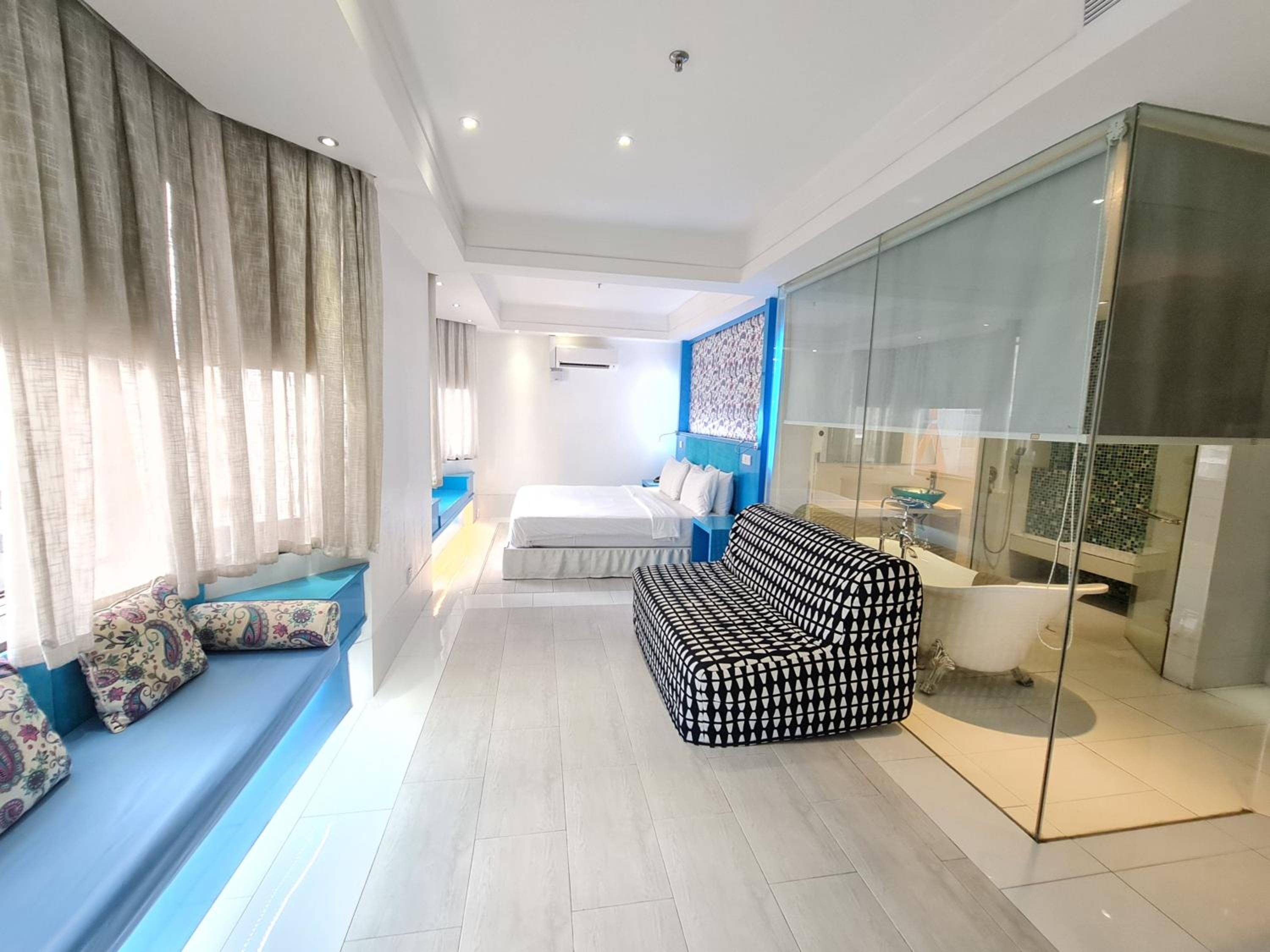 Annex Deluxe Suite photo 3