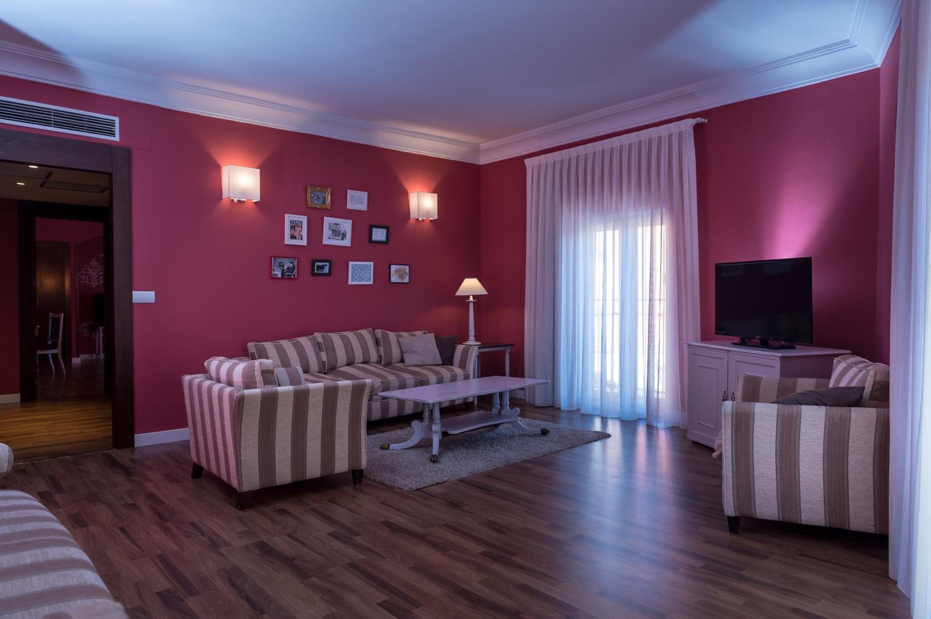 Suite - Photo 6