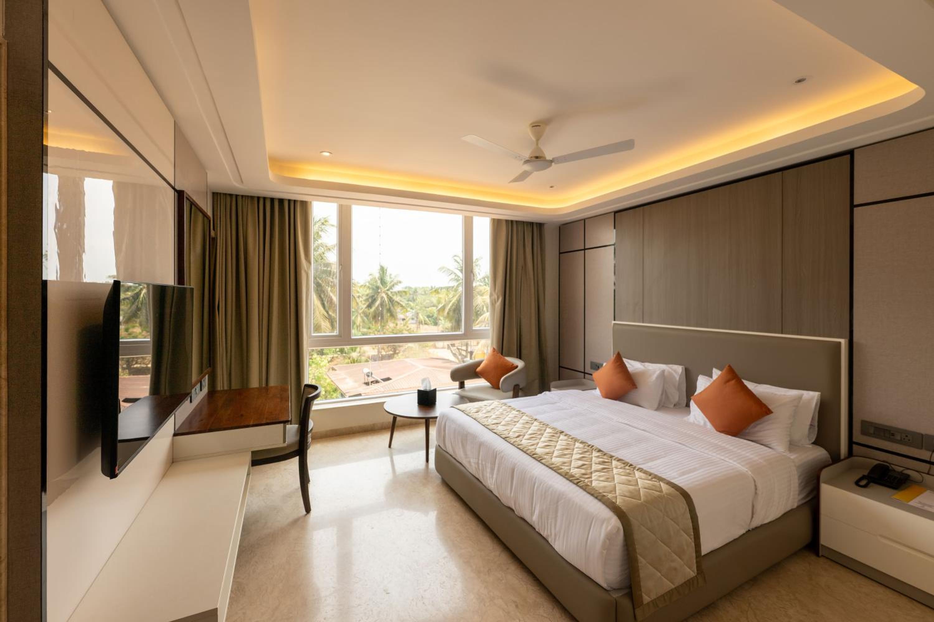 Superior King Room - Photo 1