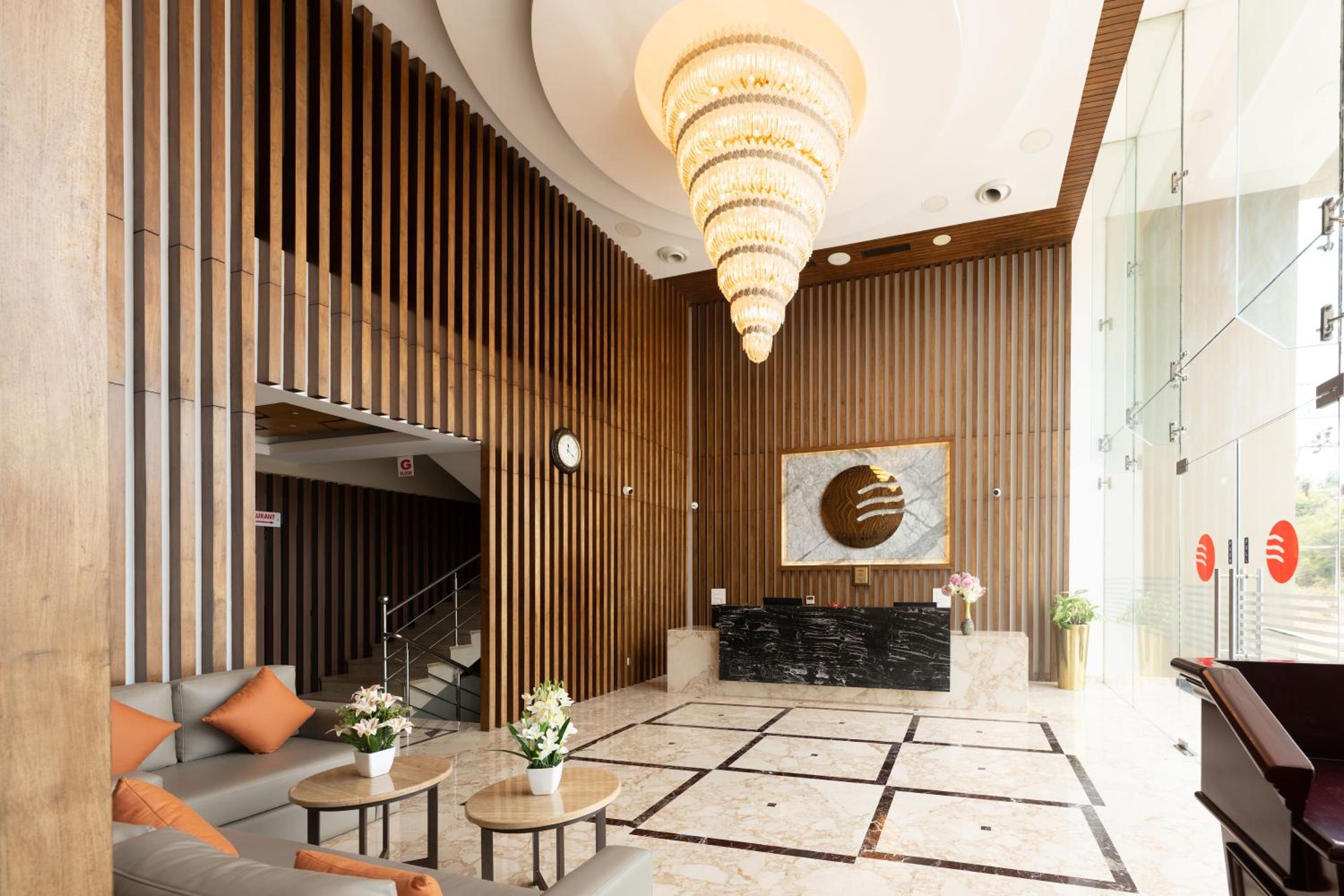 Superior King Room - Photo 2