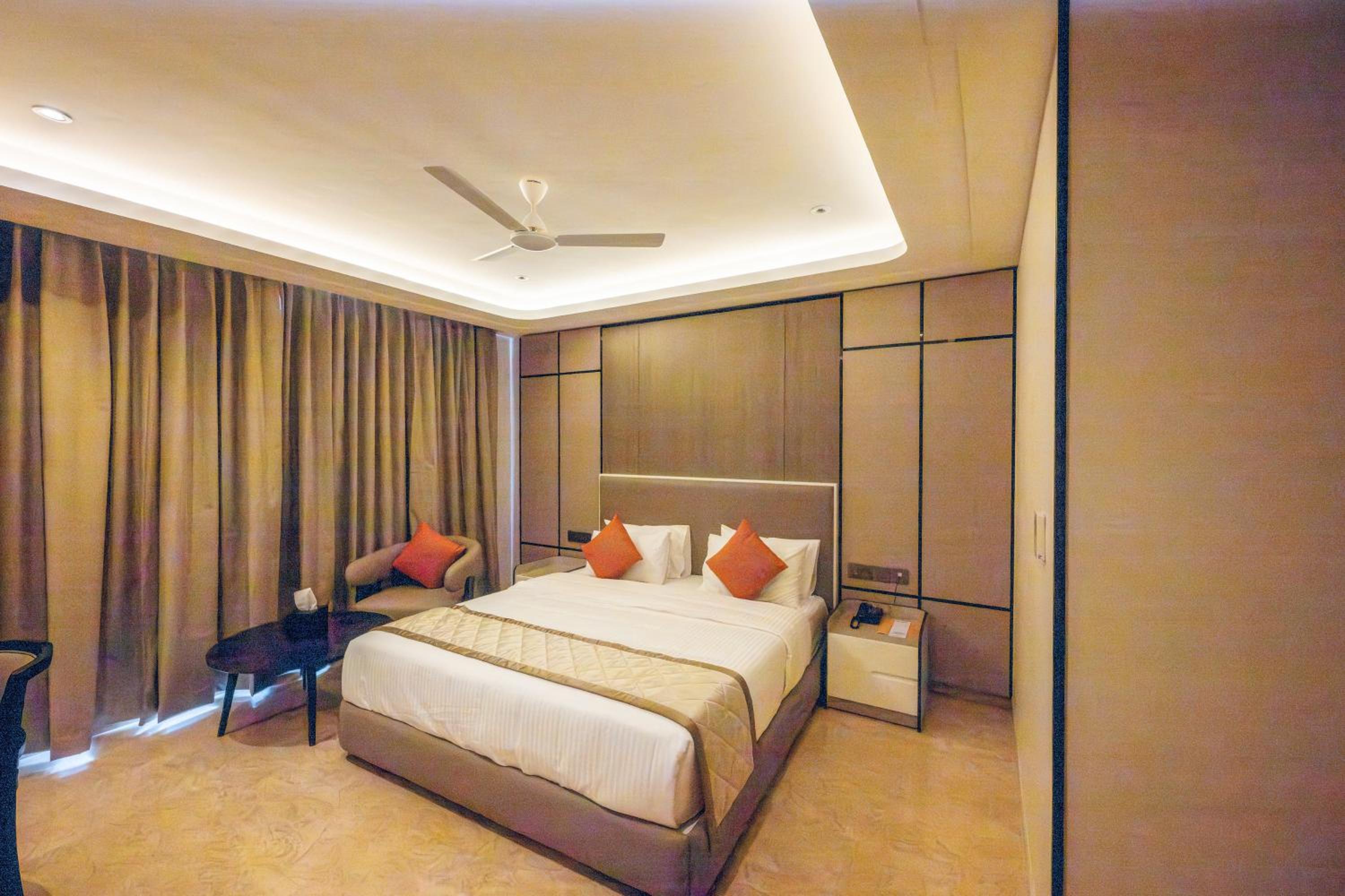 Superior King Room - Photo 4