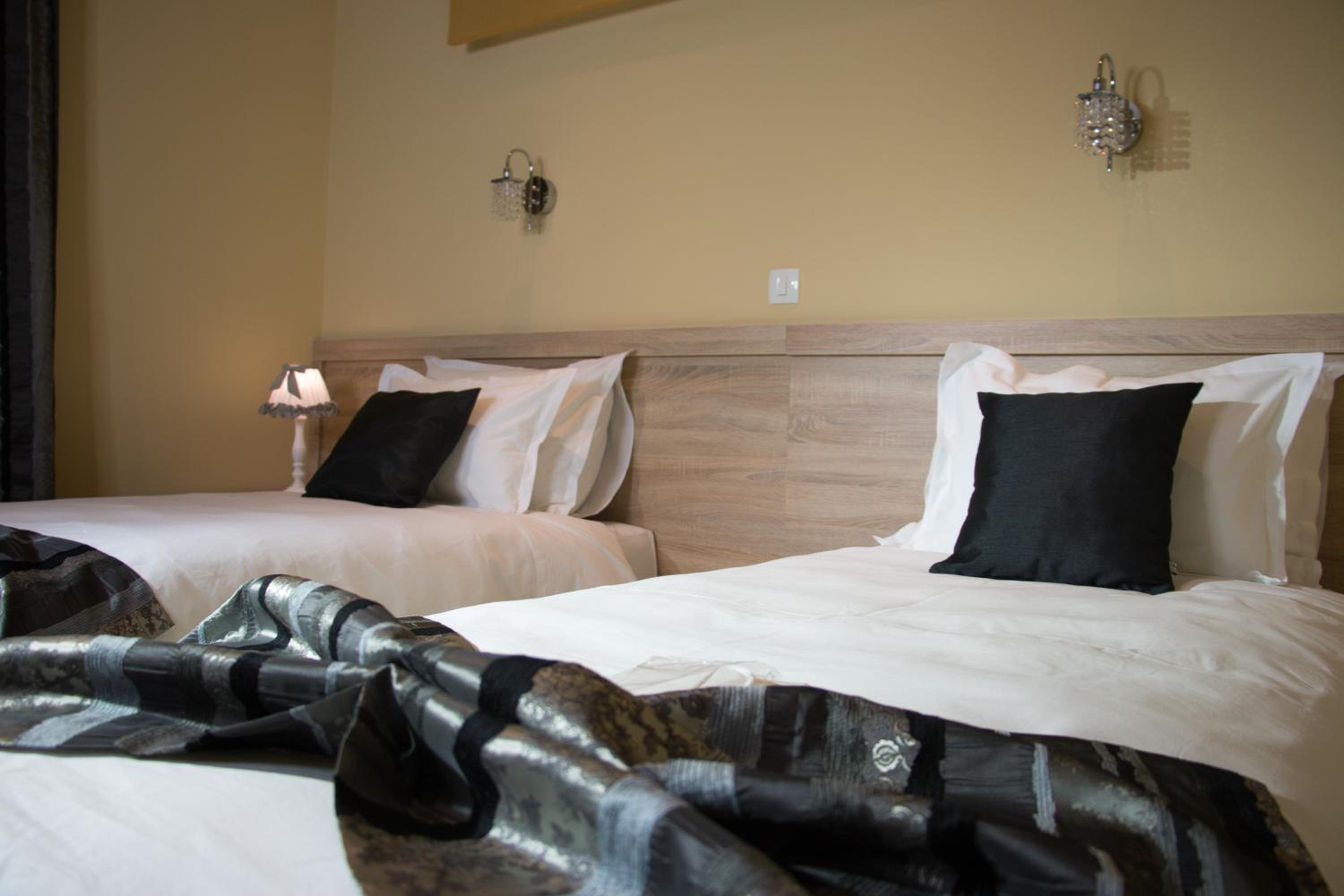 Deluxe Twin Room photo 2