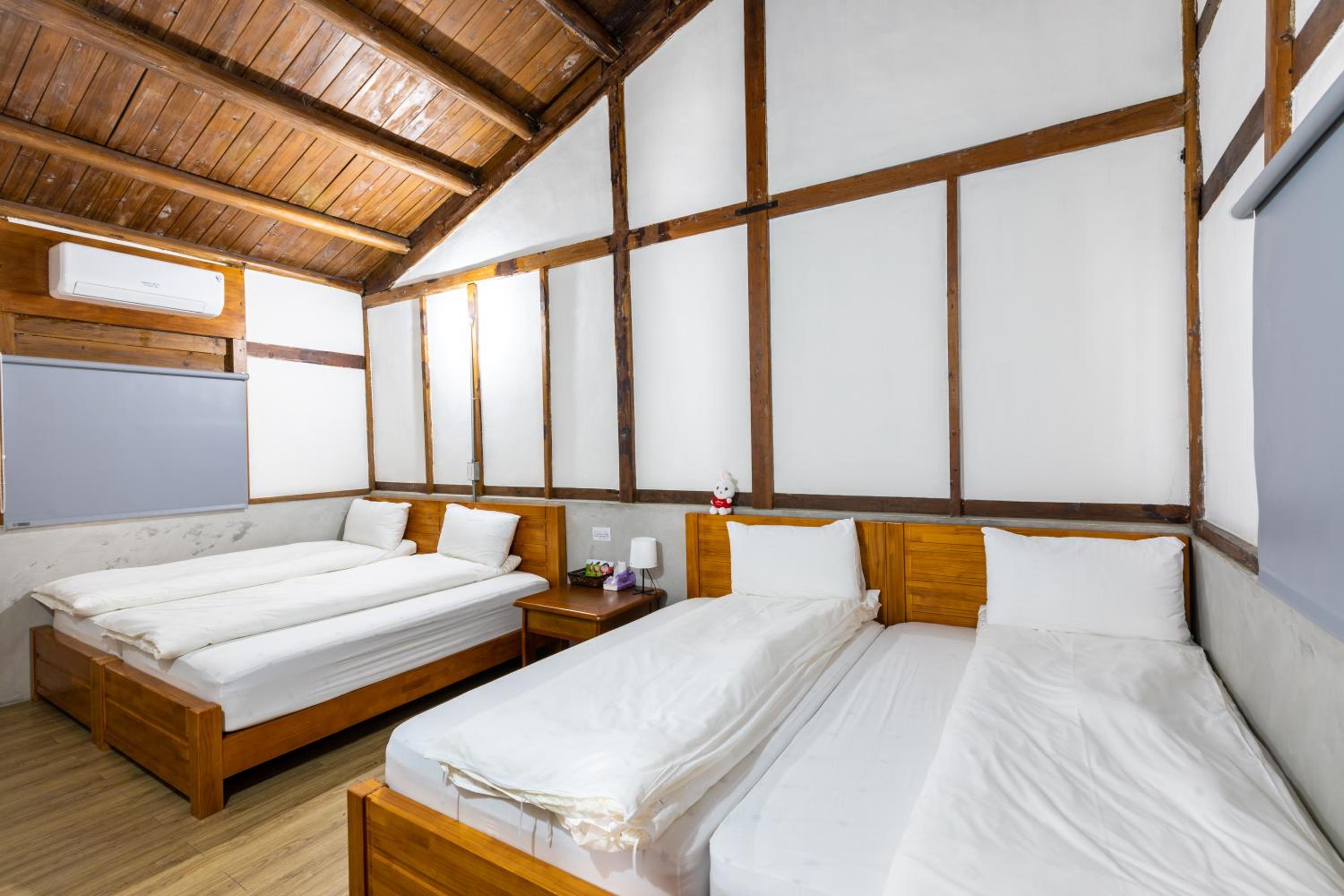 Quadruple Room with Private Bathroom