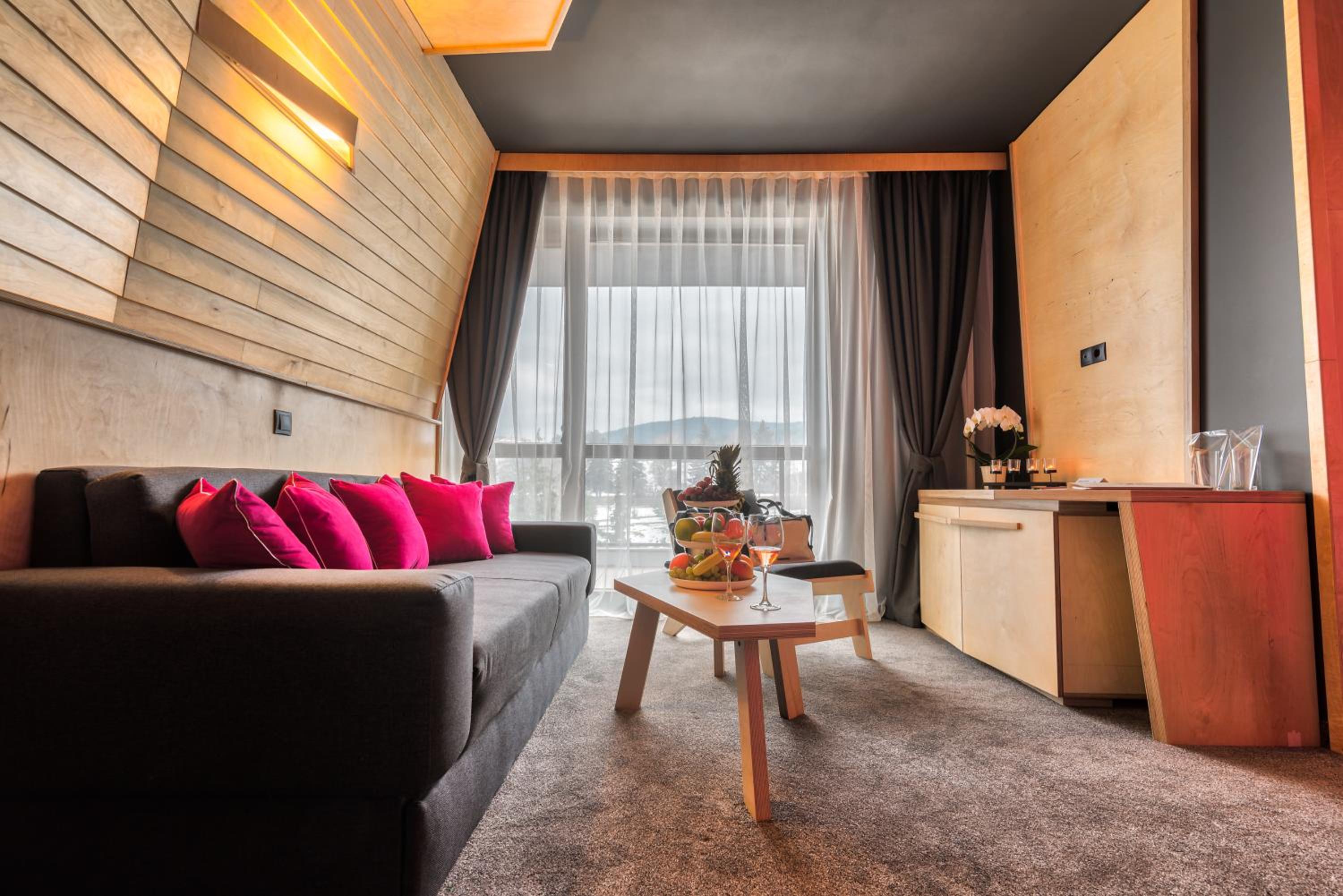 Double Deluxe Premium Room - Photo 9