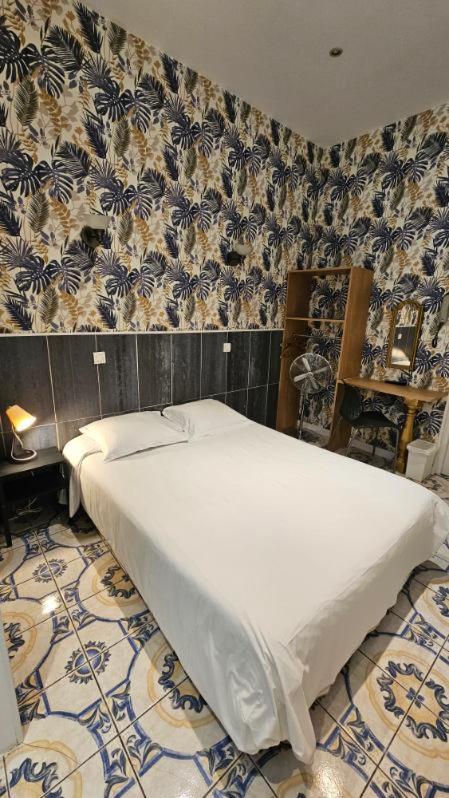 Standard Single Room with Shower