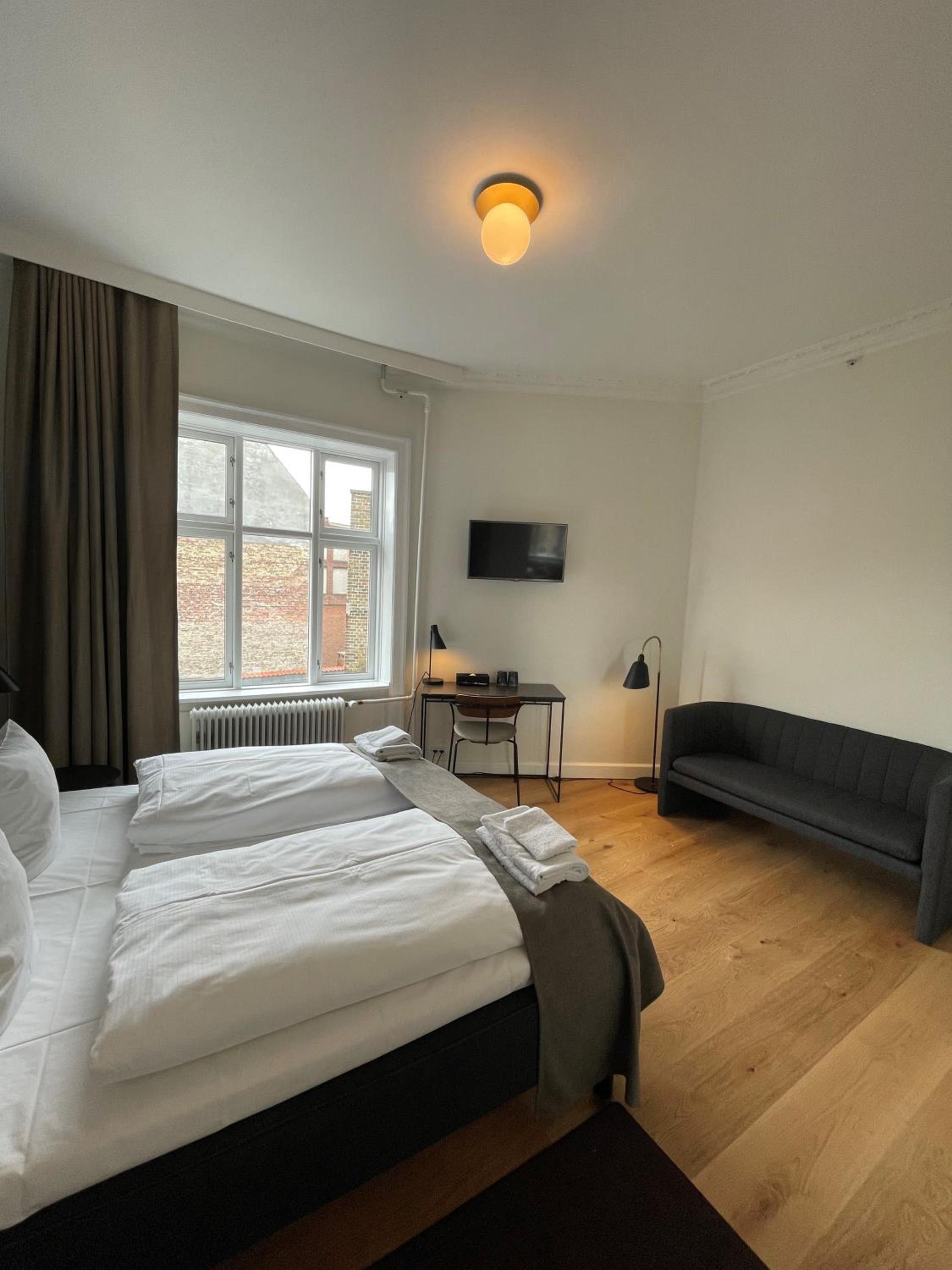 Deluxe Single Room