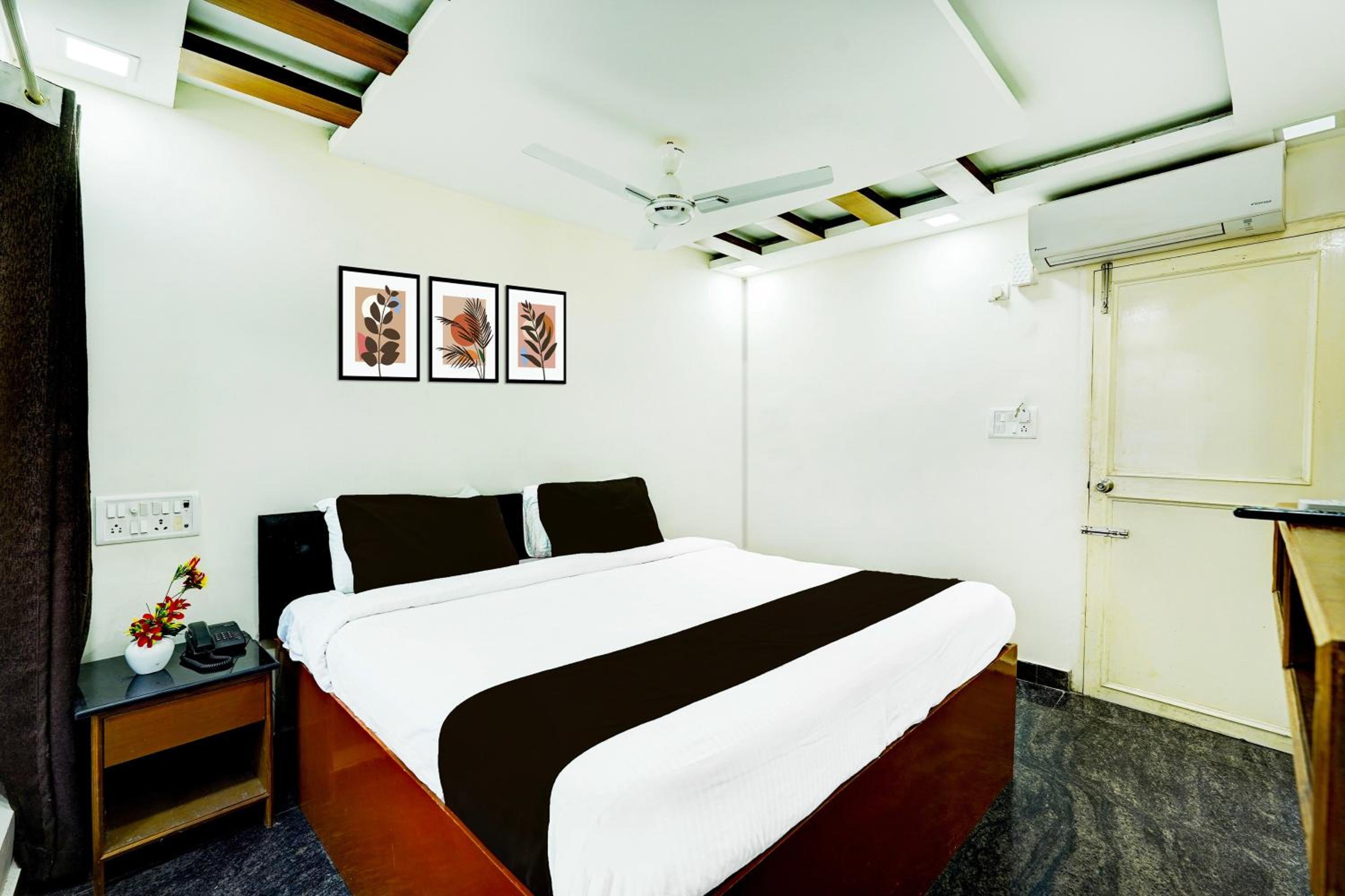 Small Double Room photo 2
