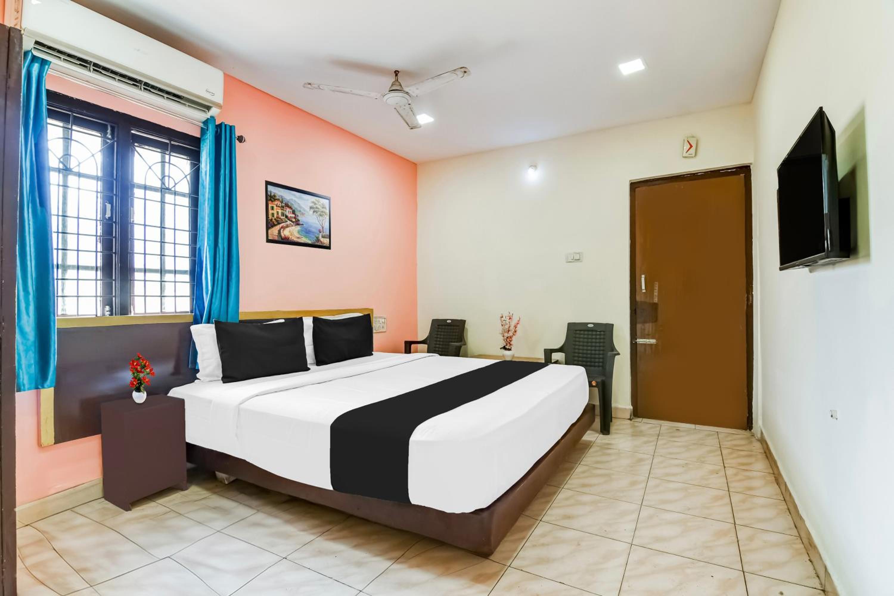 Deluxe Double Room with Bath photo 1