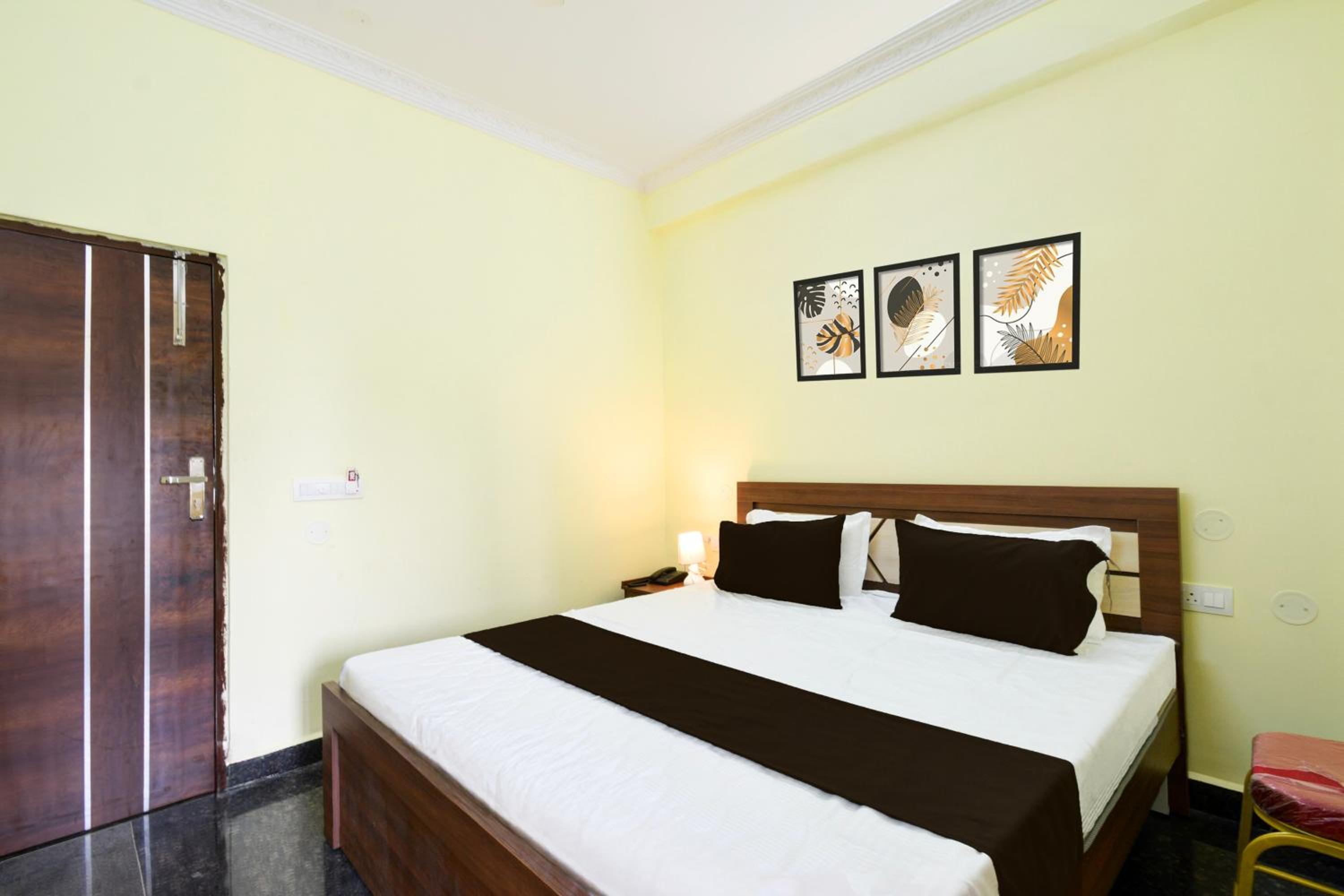 Comfort Triple Room with Shower photo 2