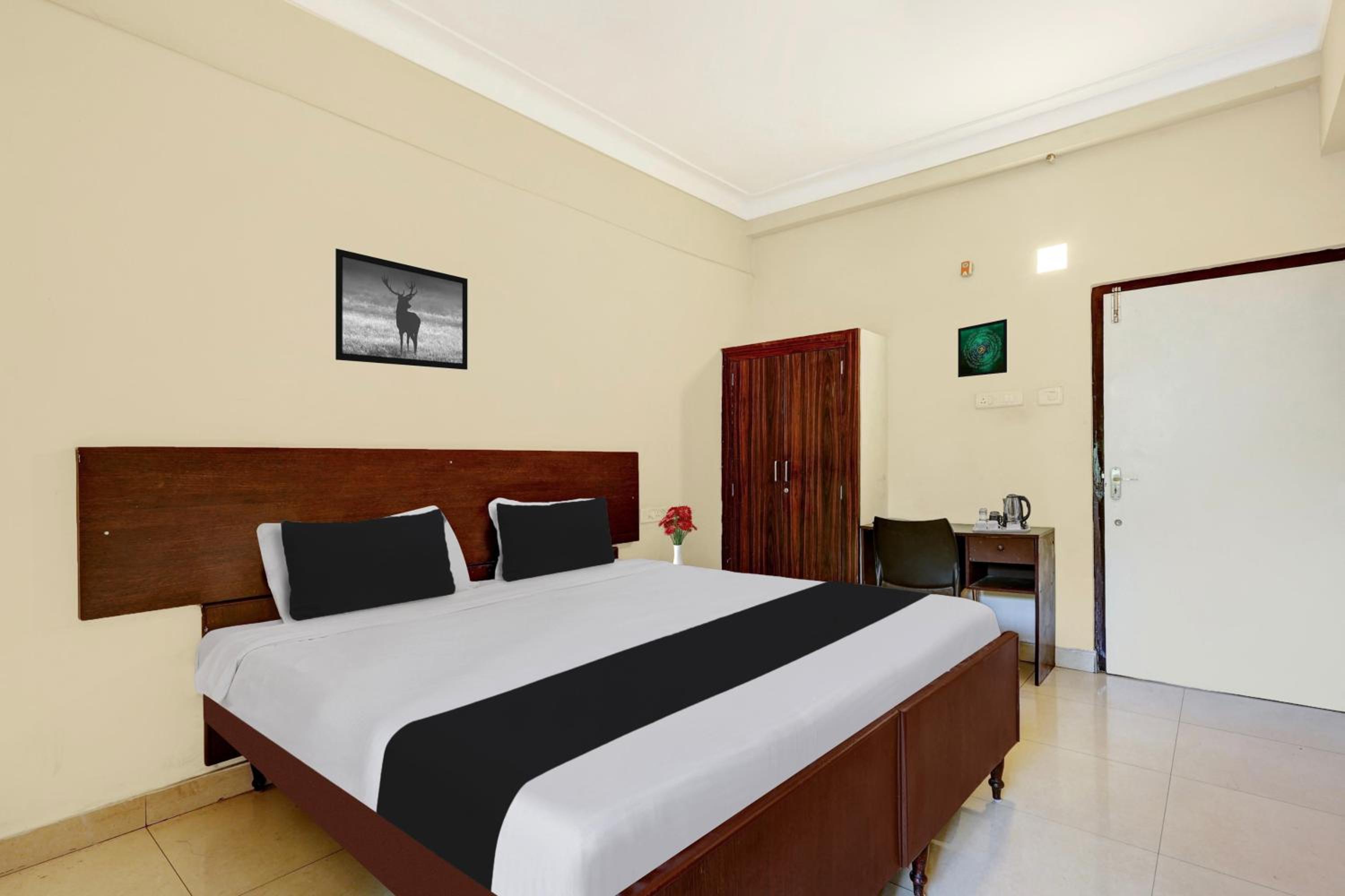Deluxe Double Room photo 2