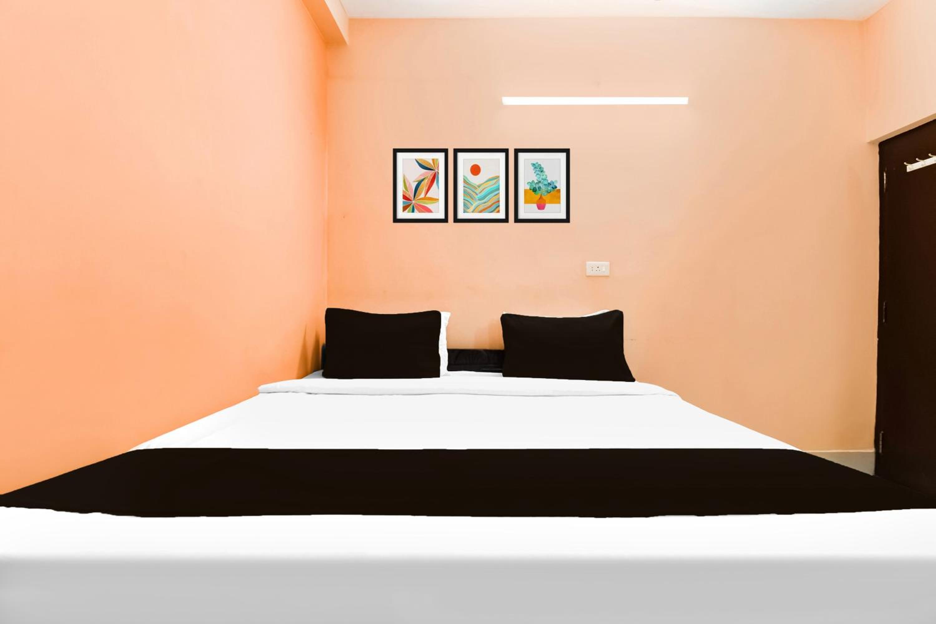 Deluxe Triple Room photo 2