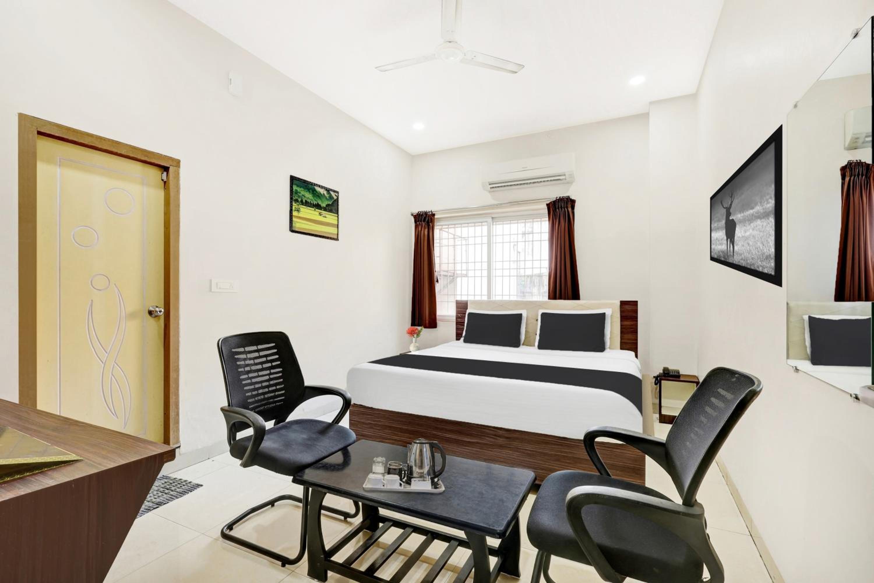 Deluxe Double Room photo 2