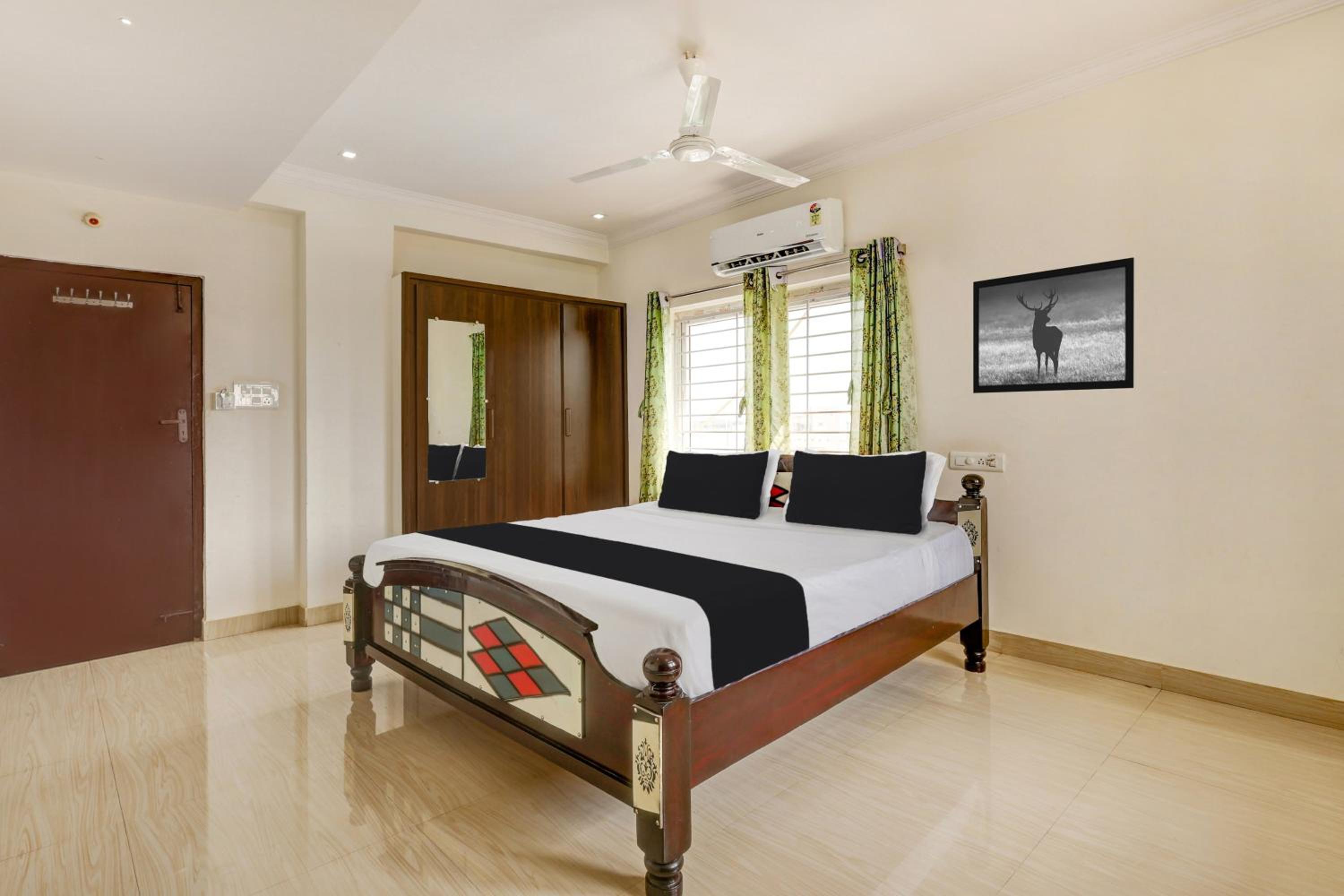 Deluxe Double Room photo 2