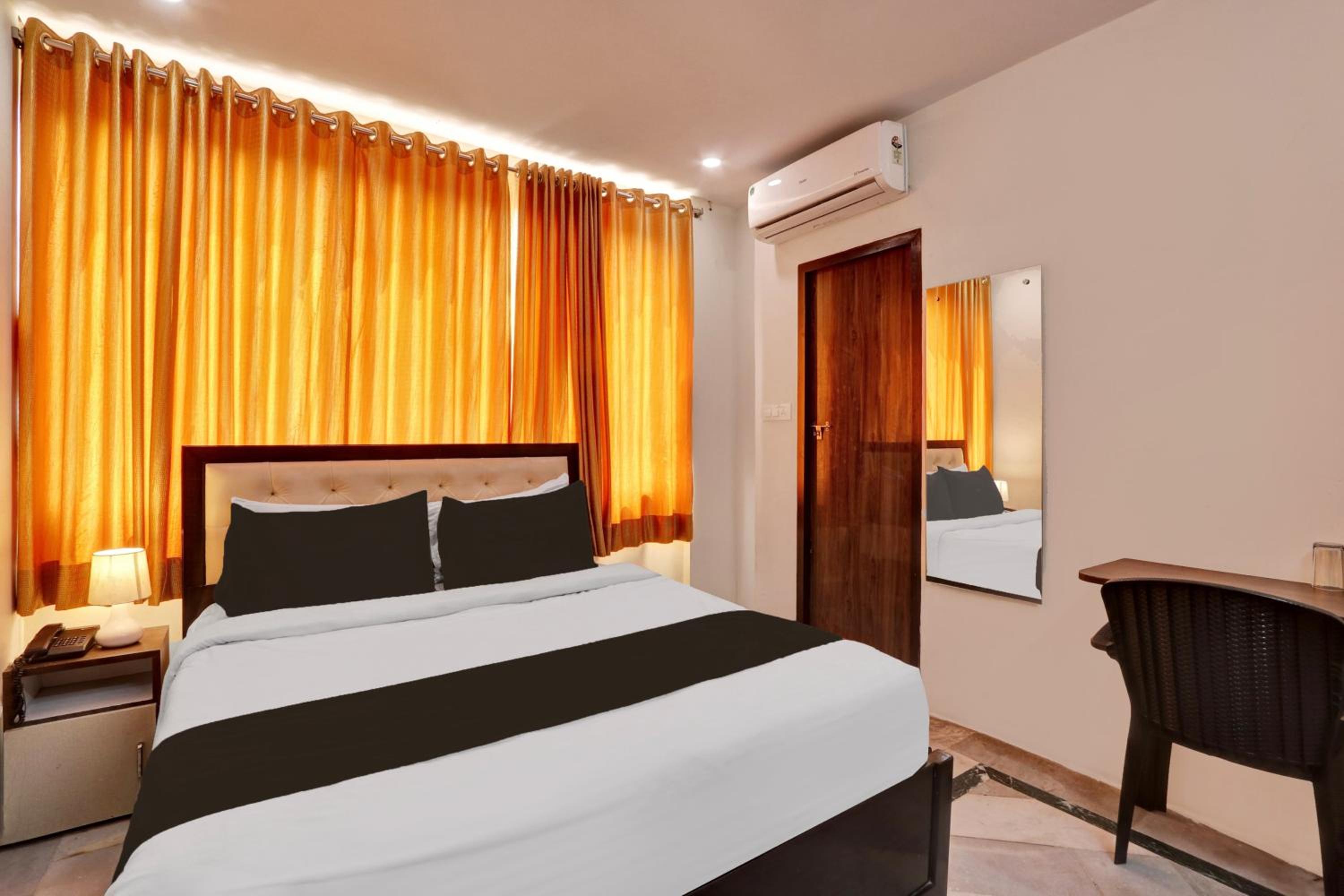 Deluxe Twin Room photo 1