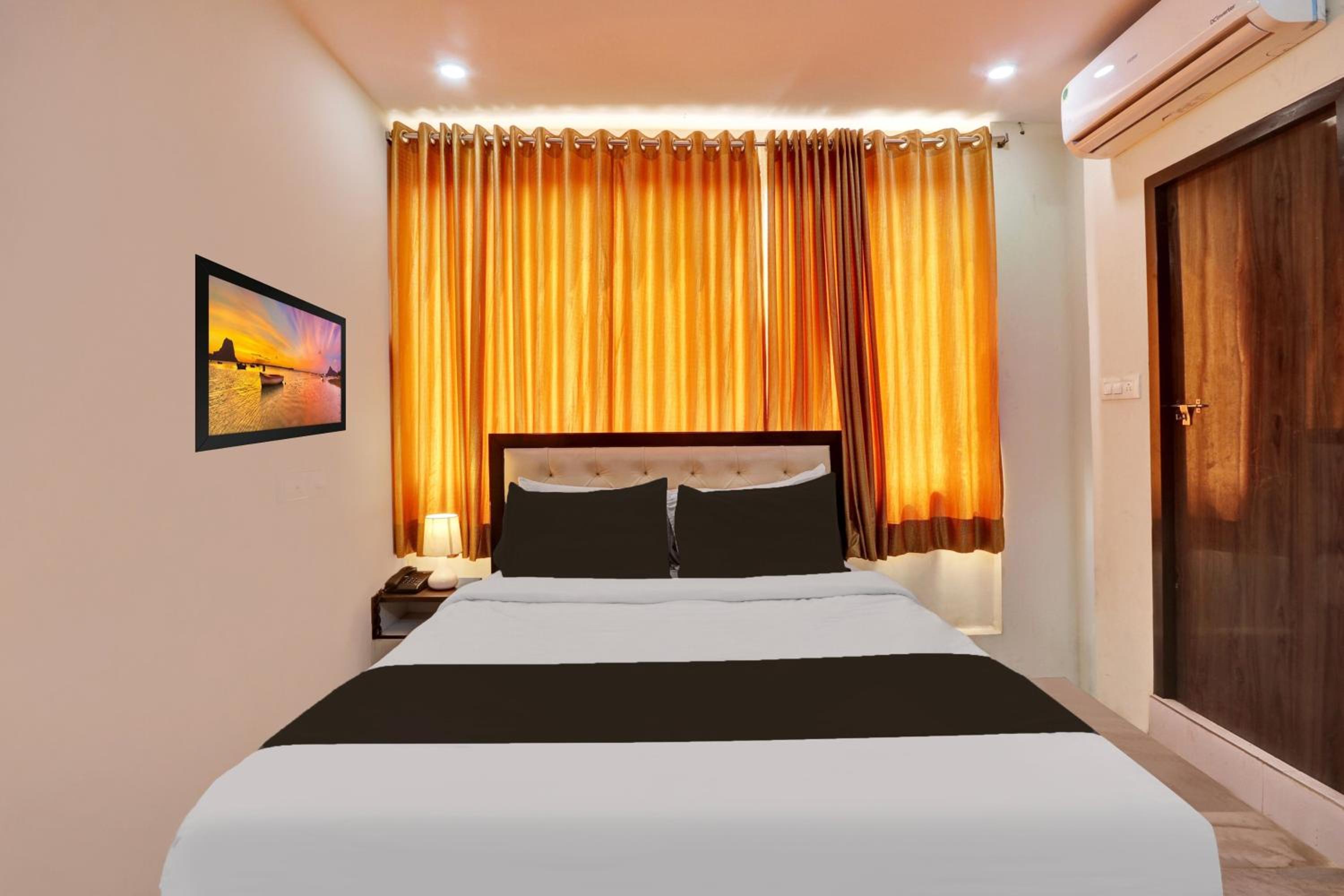 Deluxe Twin Room photo 3