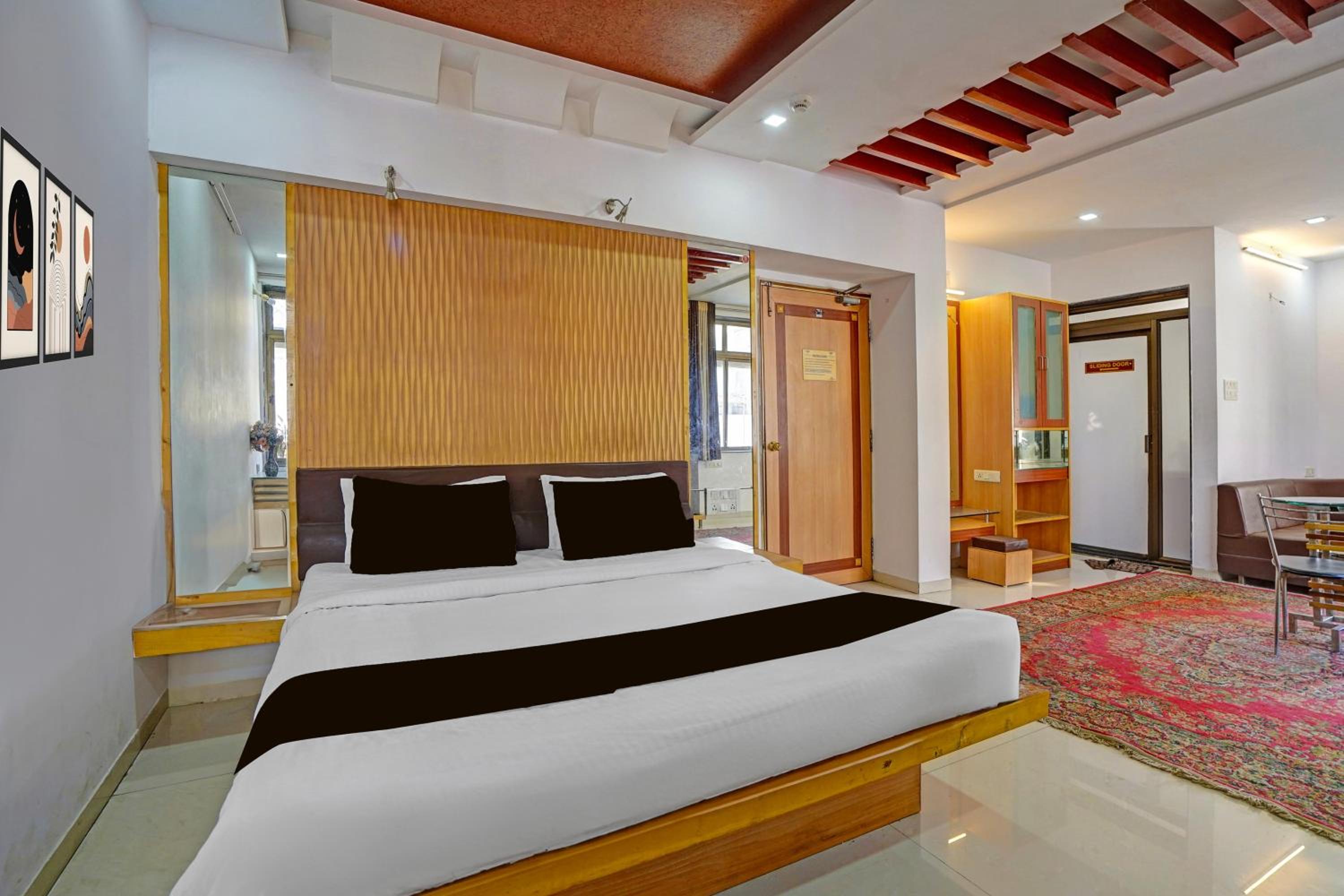 Deluxe Double Room photo 2