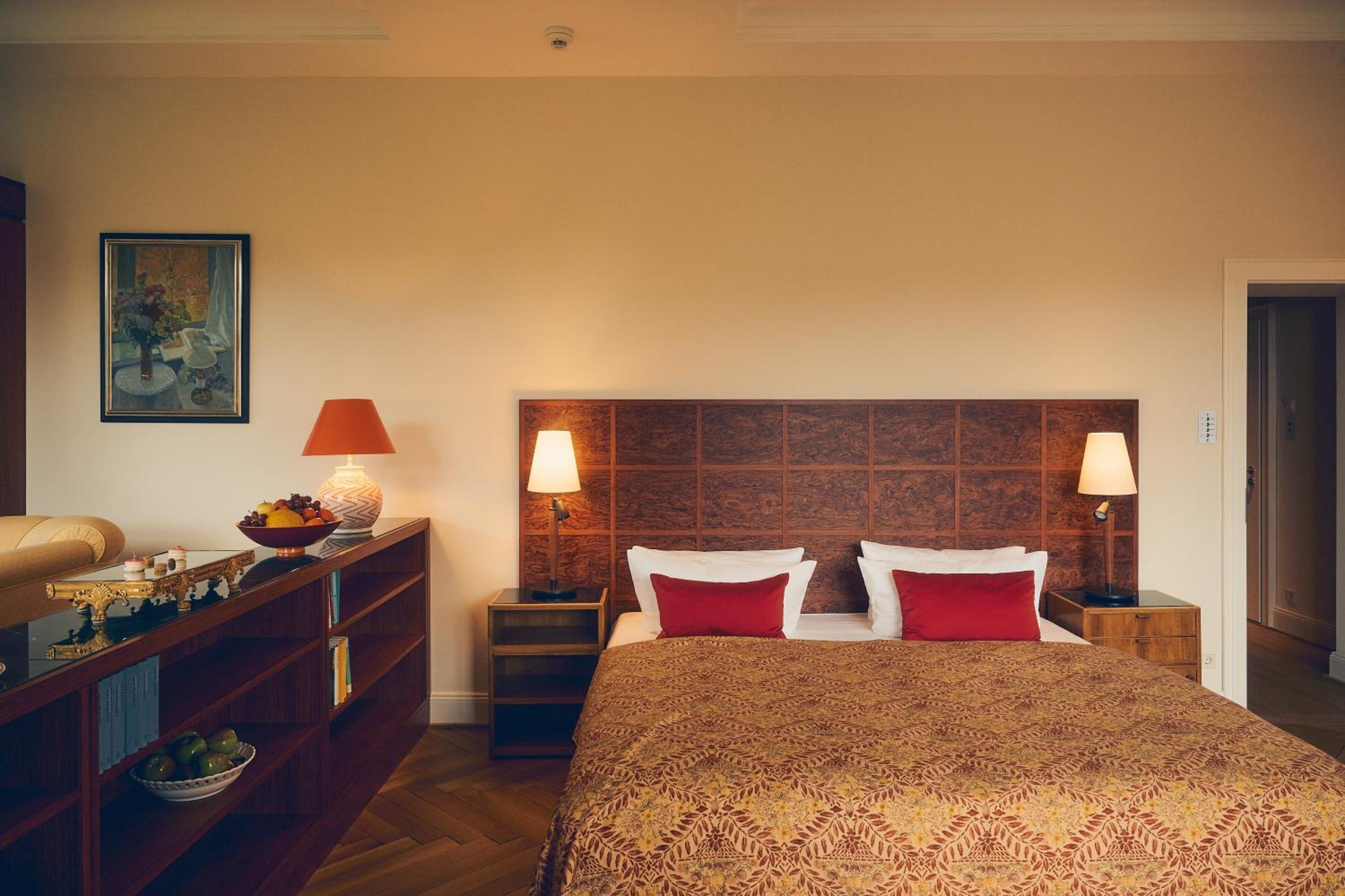 Deluxe Suite