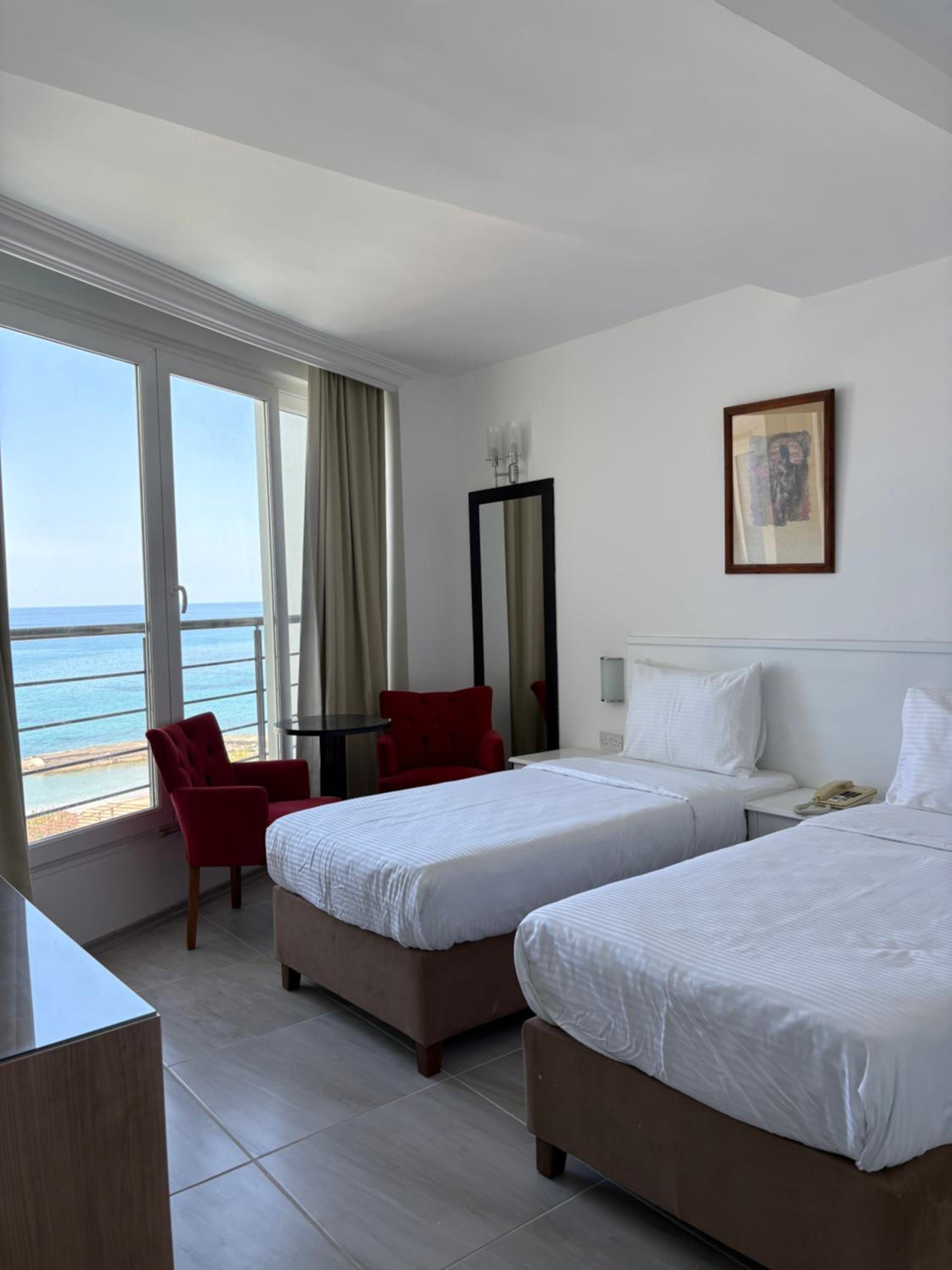 Standard Twin Room
