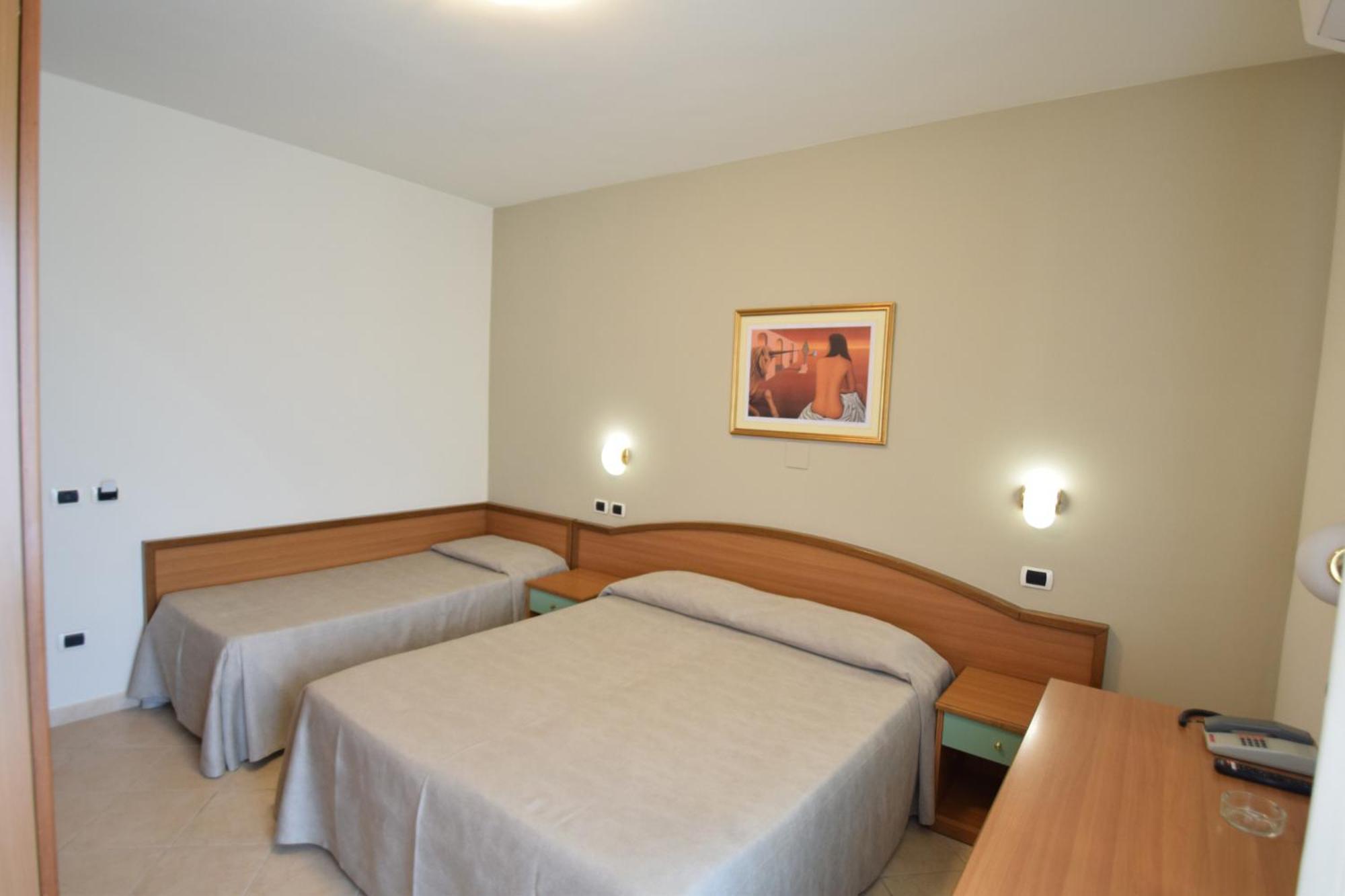 Triple Room photo 2