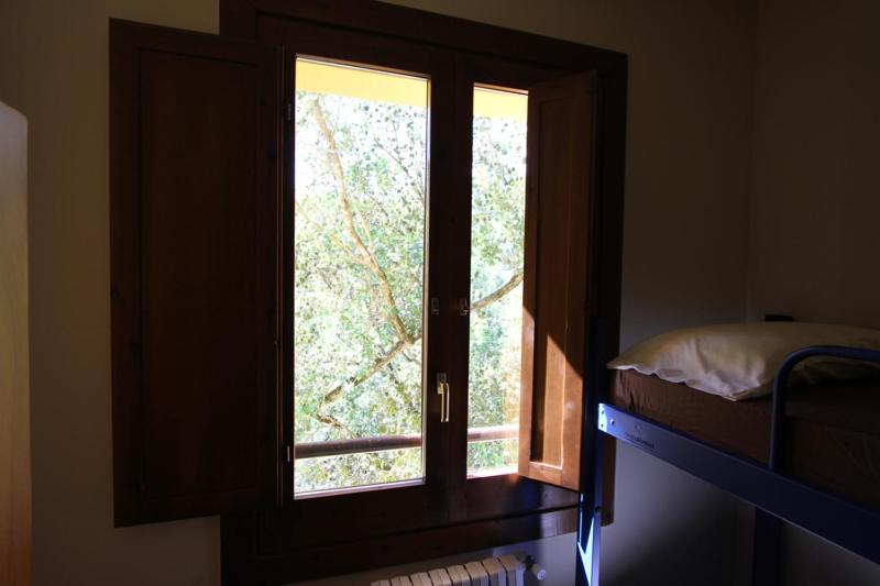 Quadruple Room with Shared Bathroom photo 2
