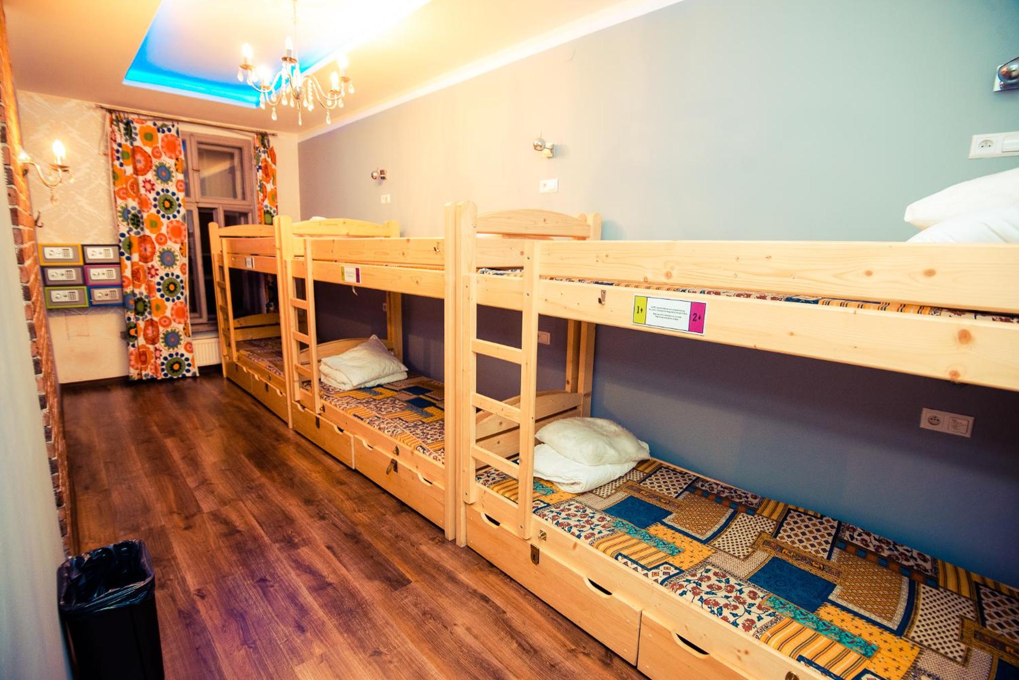 Bed in 6-Bed Dormitory Room  (Age restriction above 18 years old) photo 1