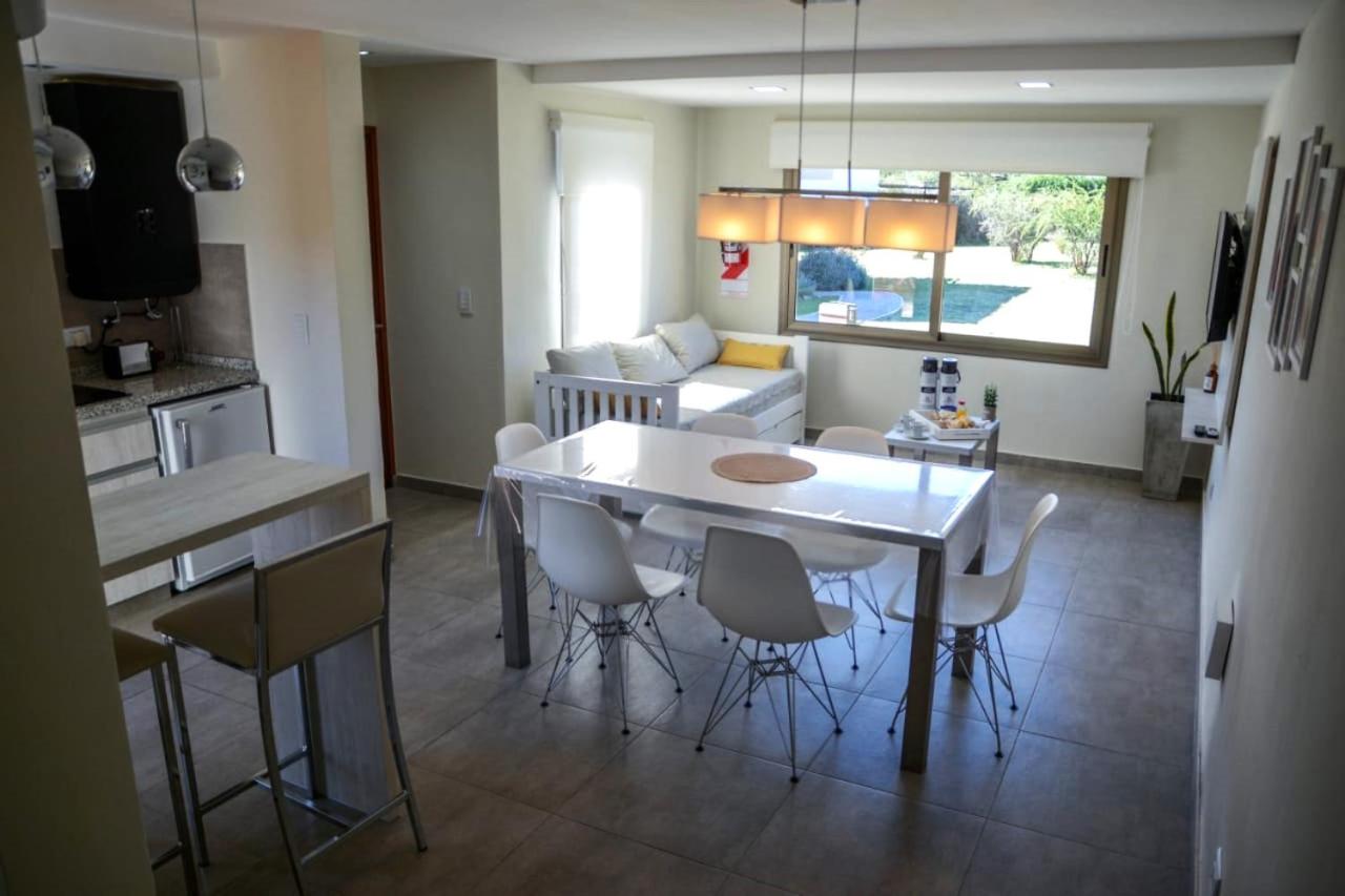 One-Bedroom House photo 3