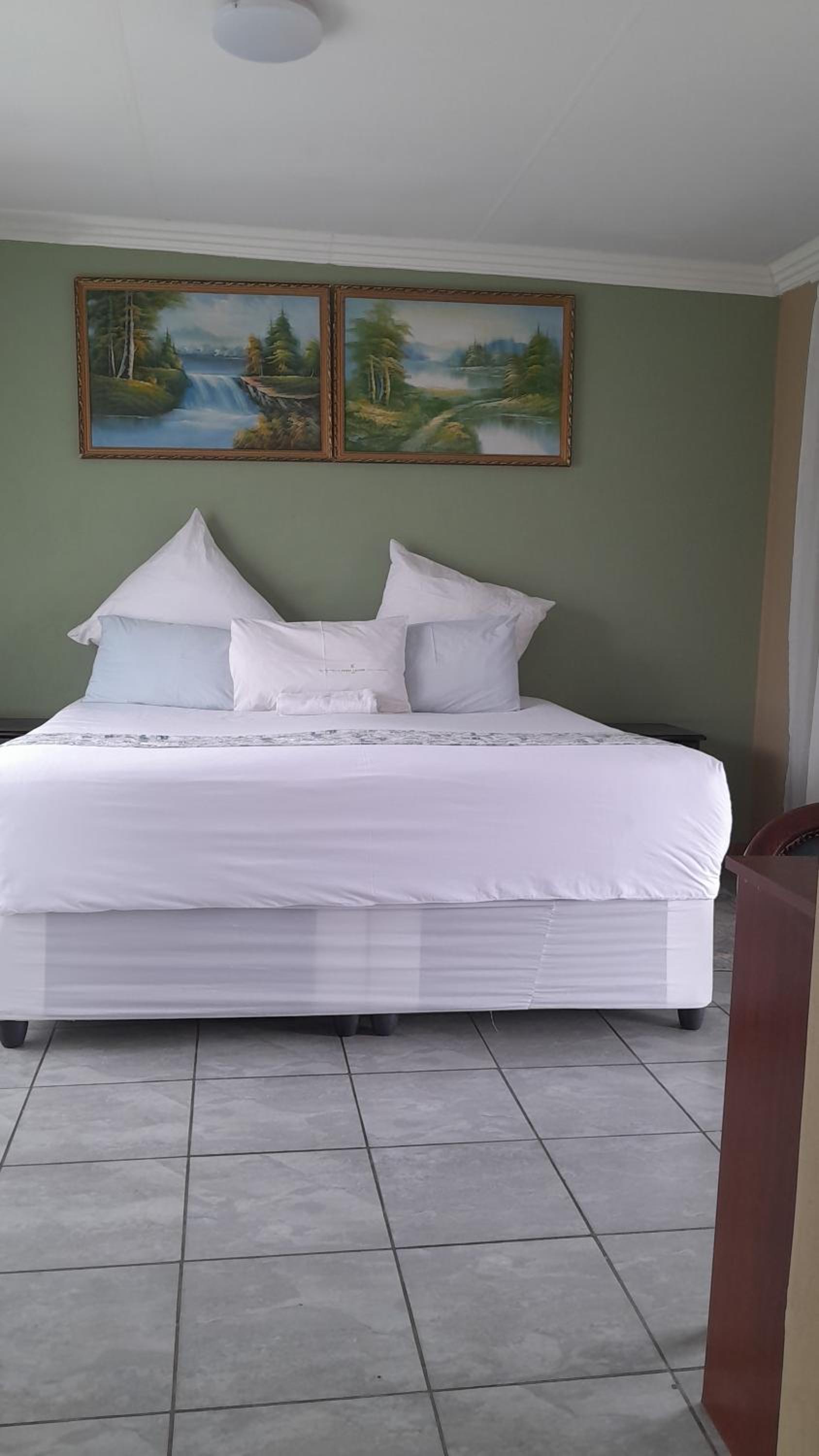 King Room with Balcony photo 3