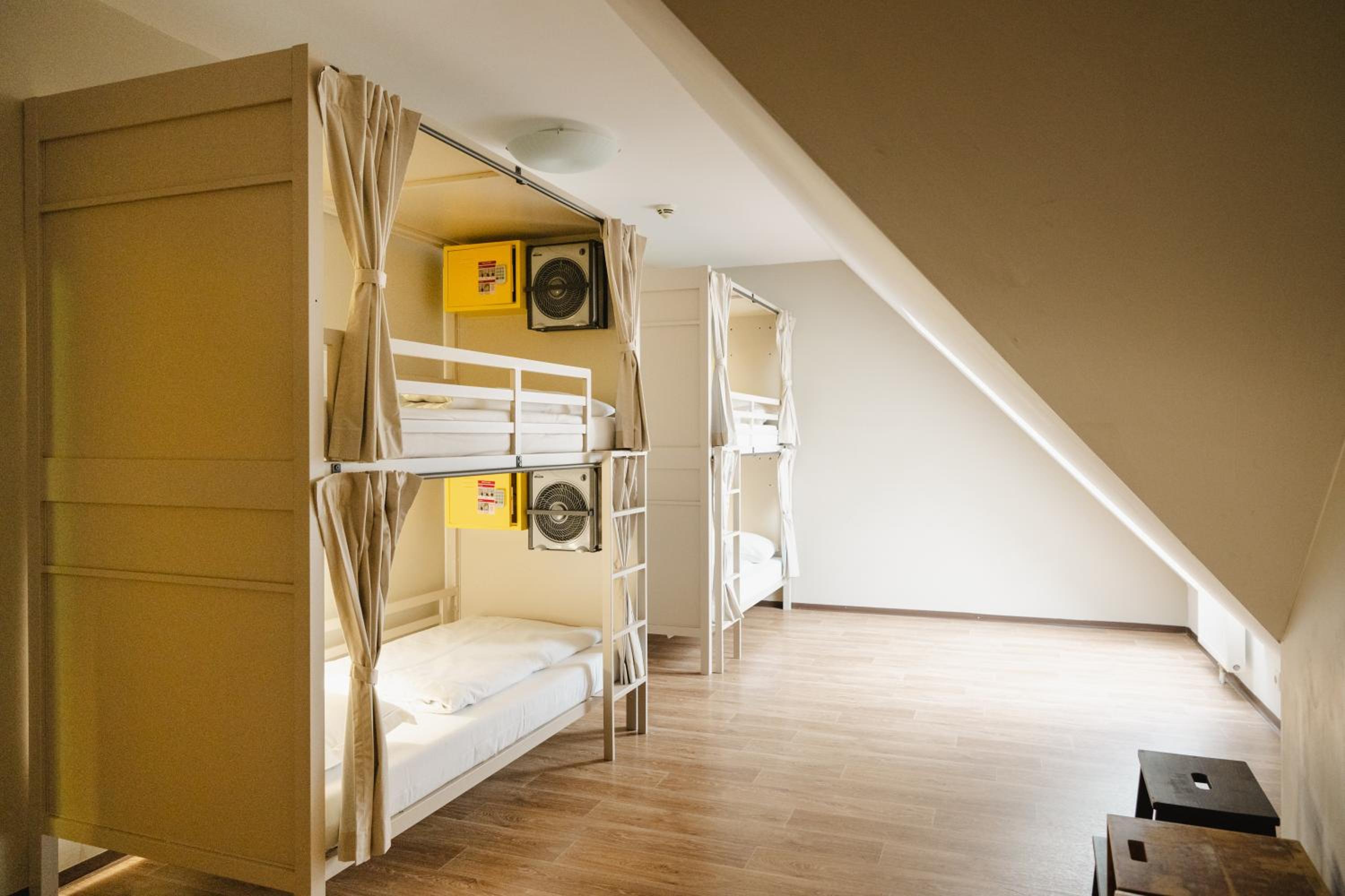 Bed in 4-bed QUIET Dorm thumbnail 5