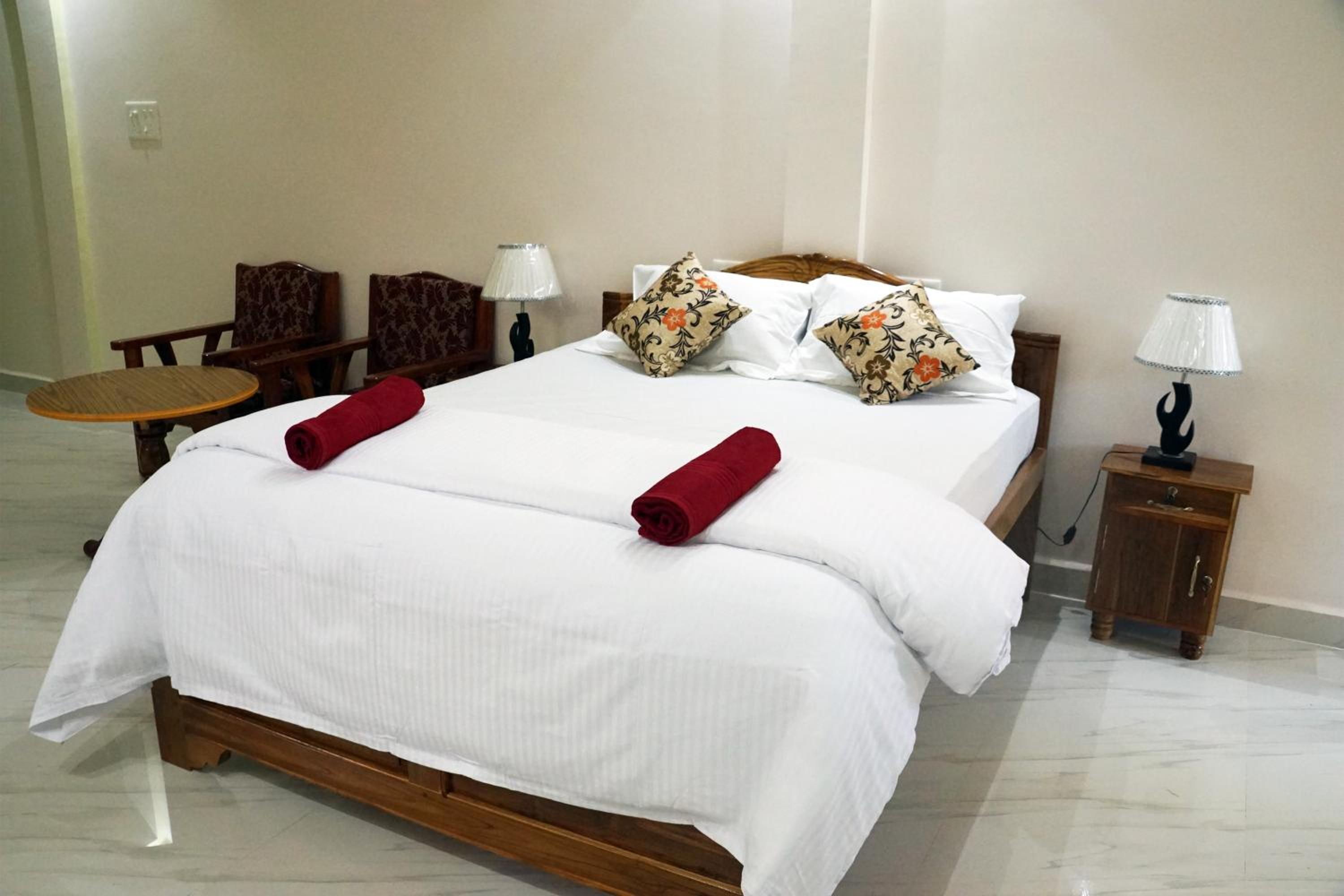 Deluxe Double Room with Balcony photo 1