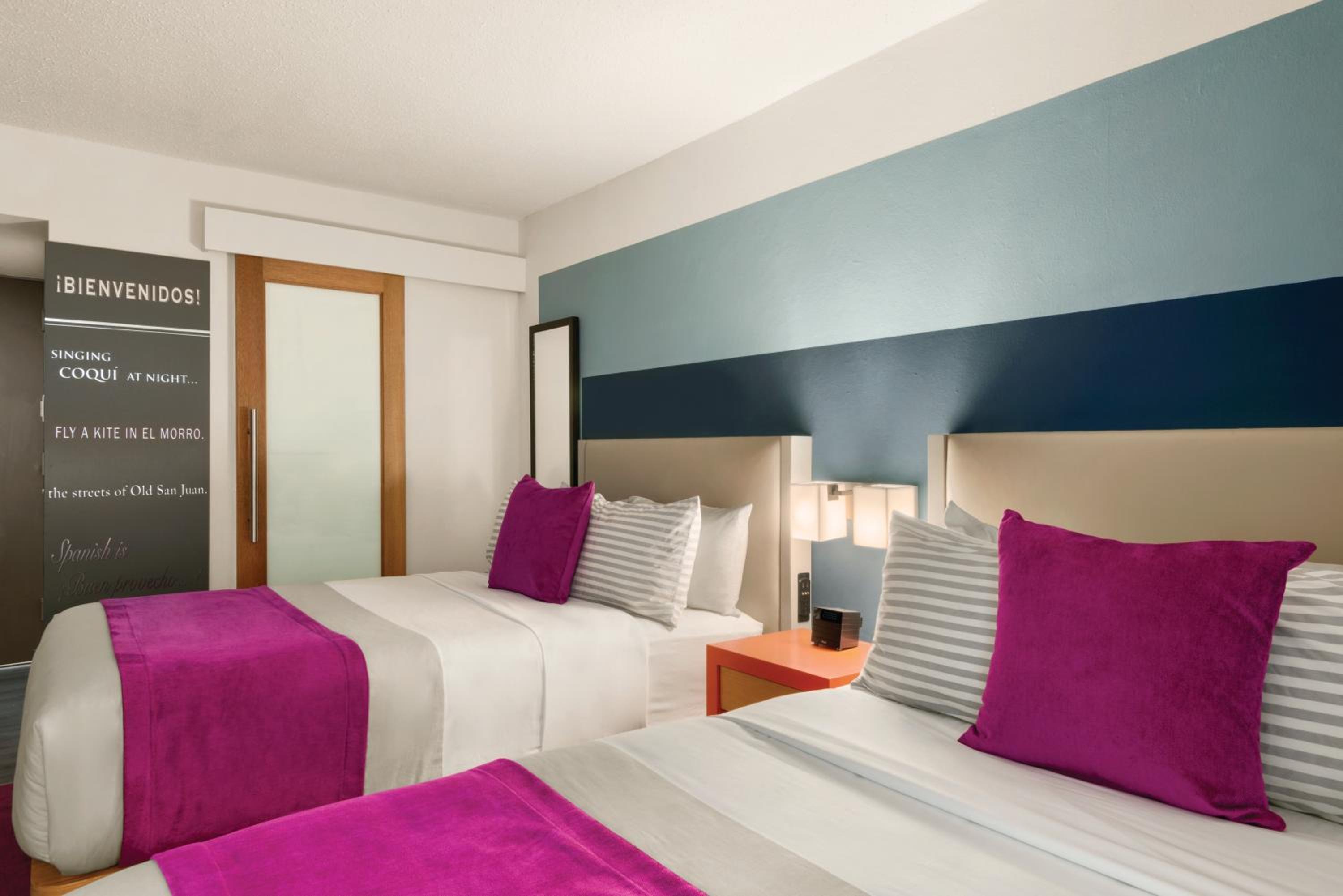 2 Full Beds Room - Photo 2