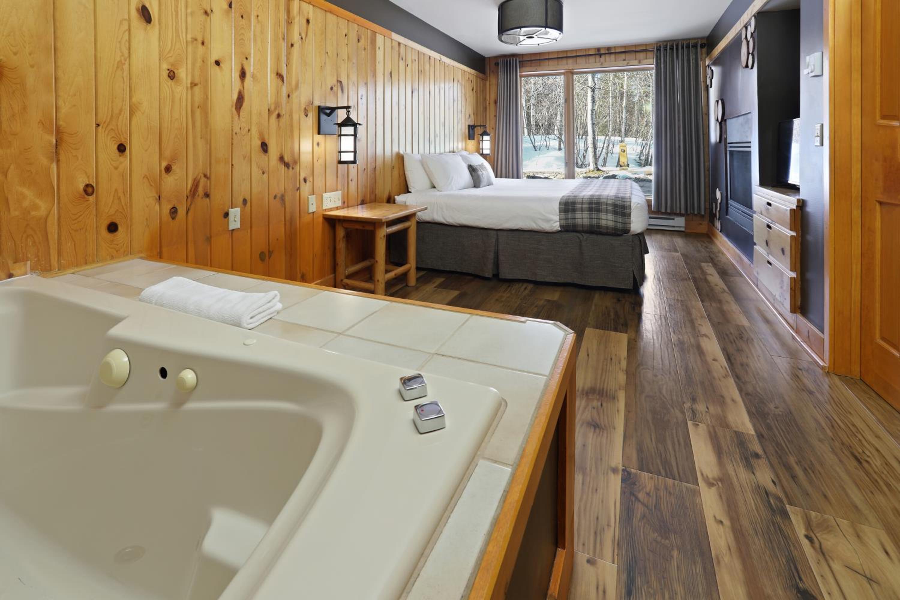 Northwoods 1 Bedroom King Suite photo 3