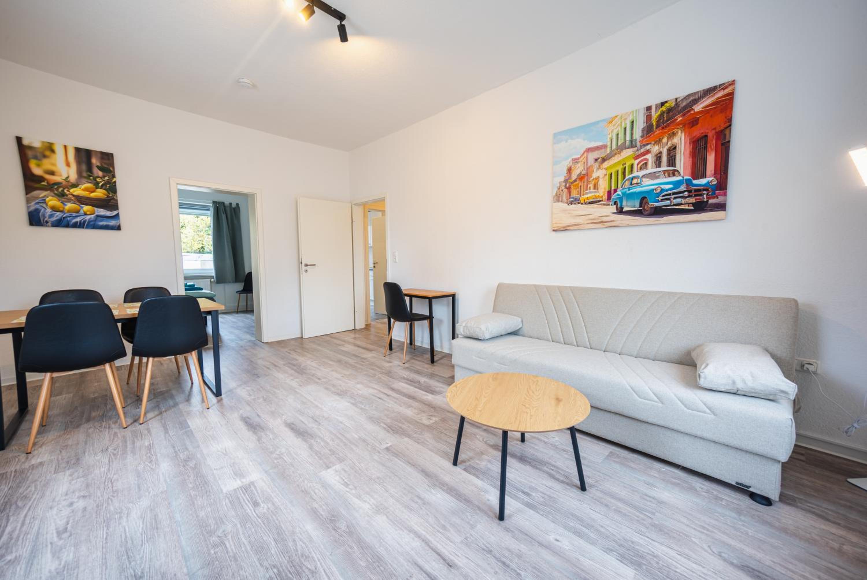 Two-Bedroom Apartment with Balcony photo 2