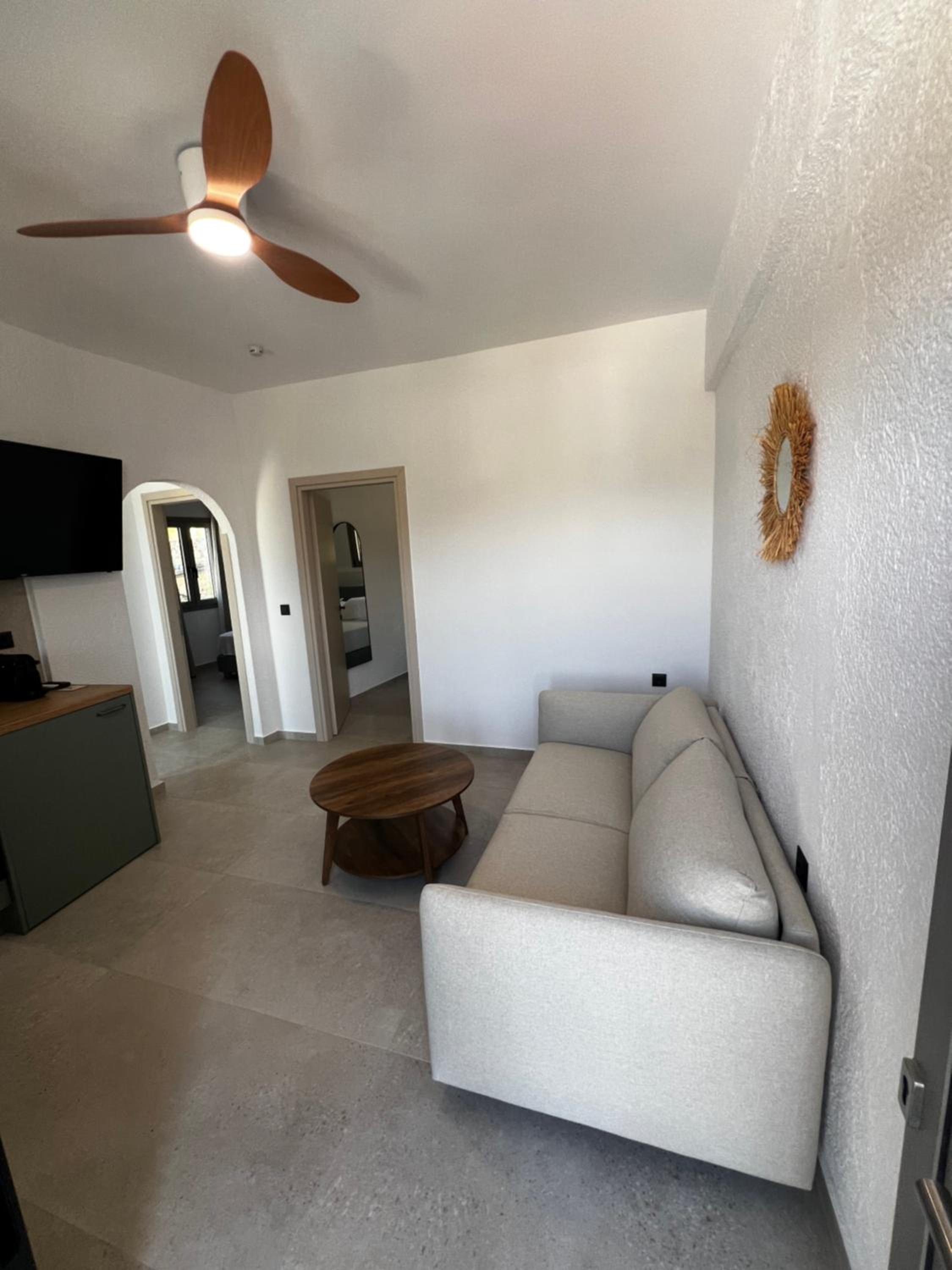 Deluxe Suite with Sea View