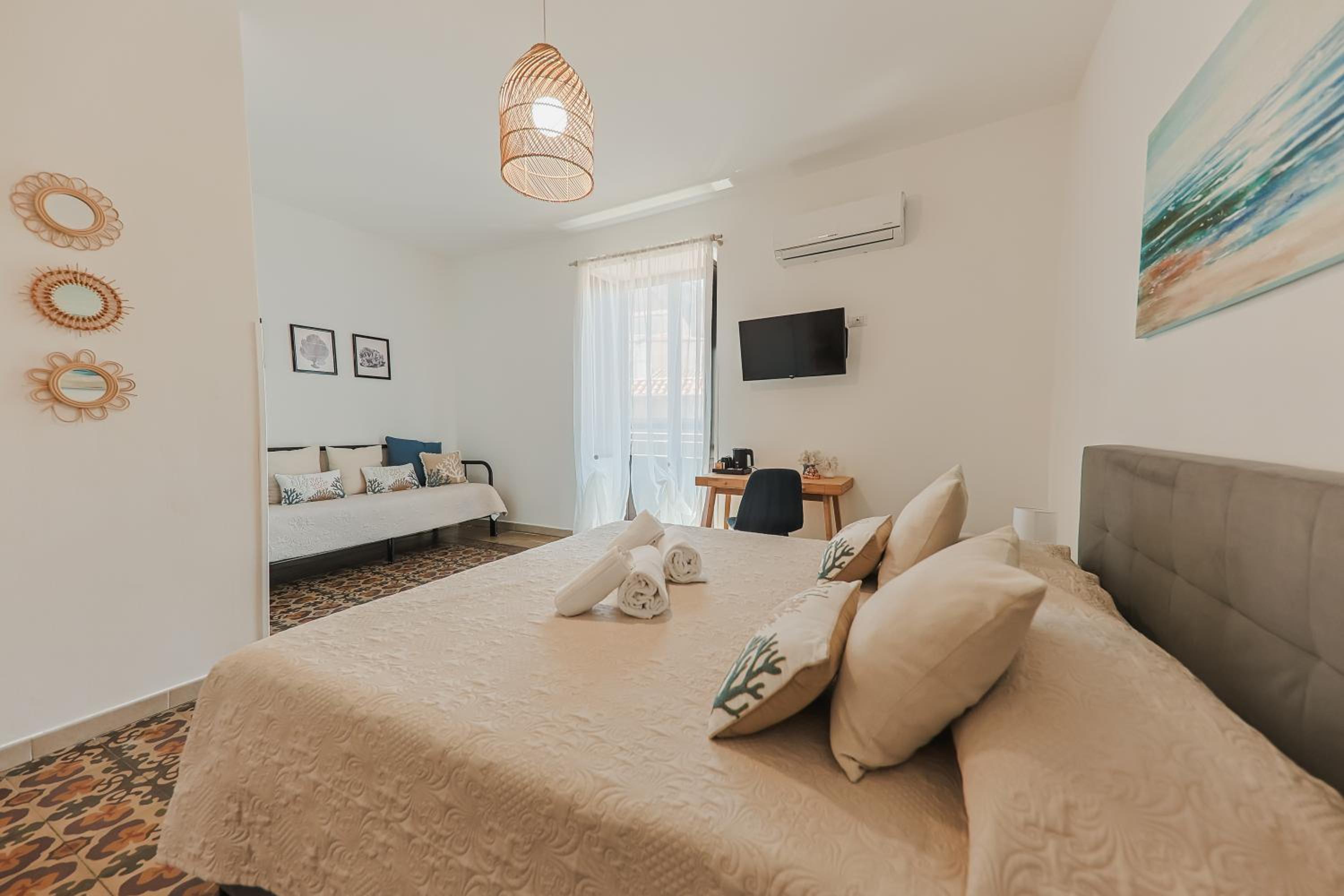 Triple Room with City View