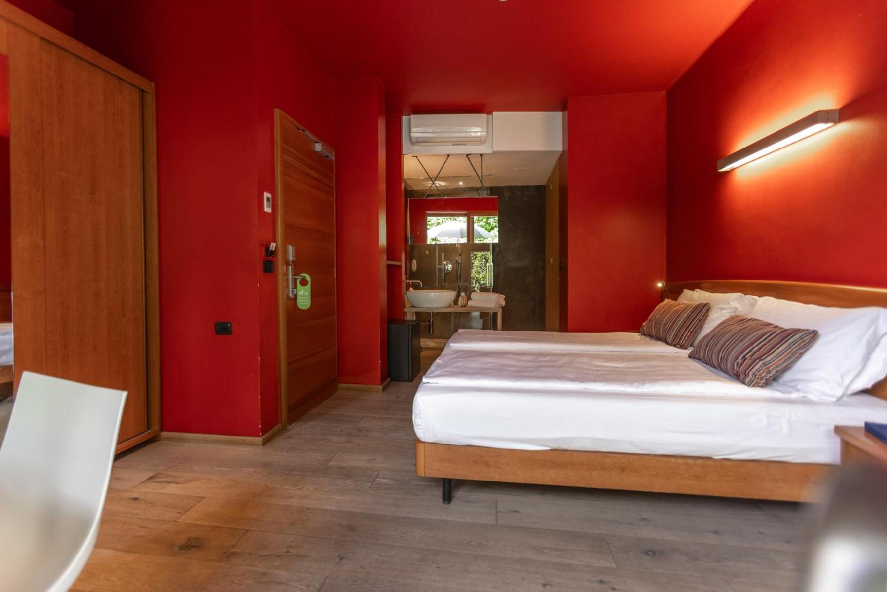 Double Room with Patio photo 3
