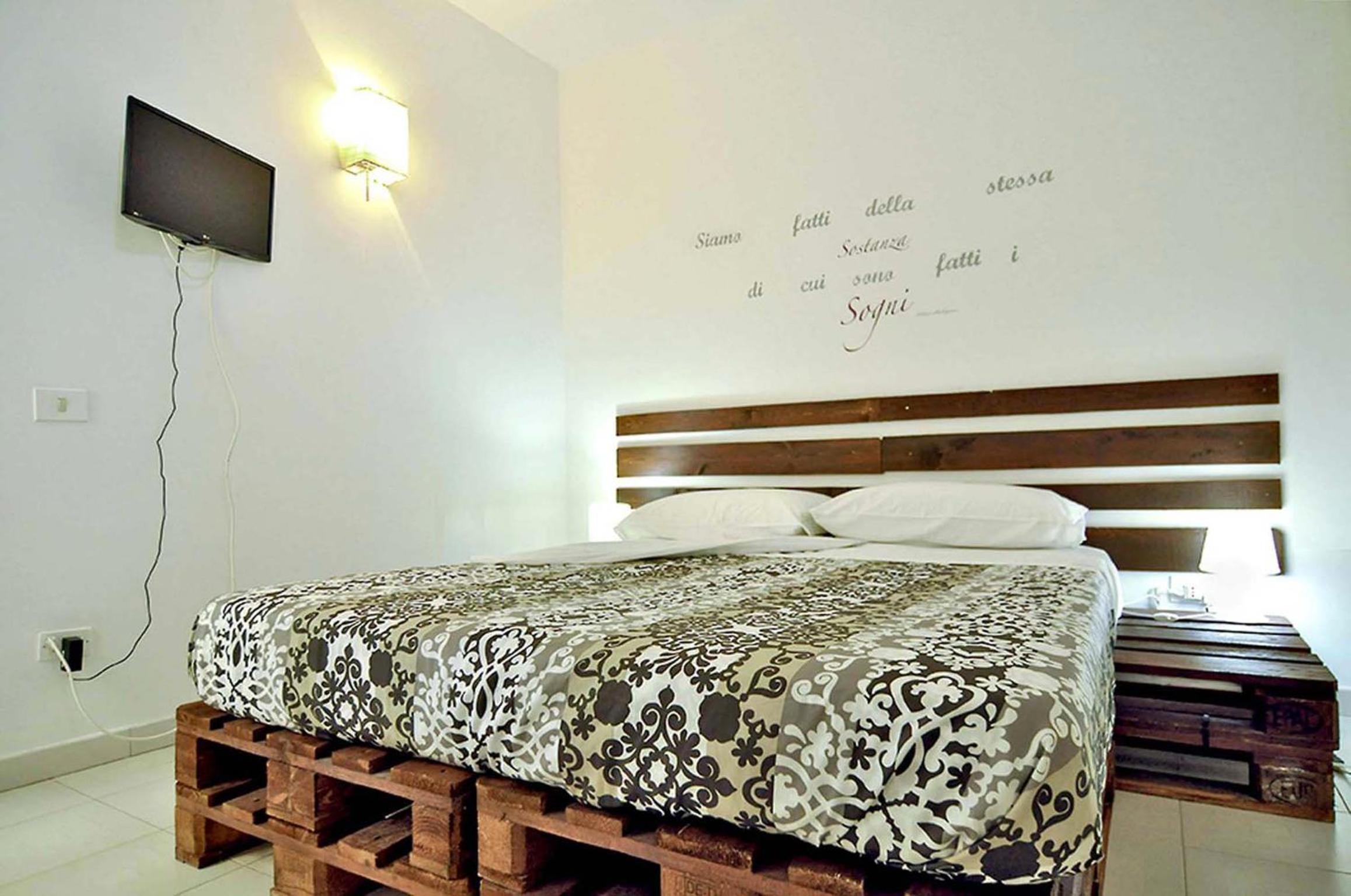 Double Room With Private Bathroom - Photo 6